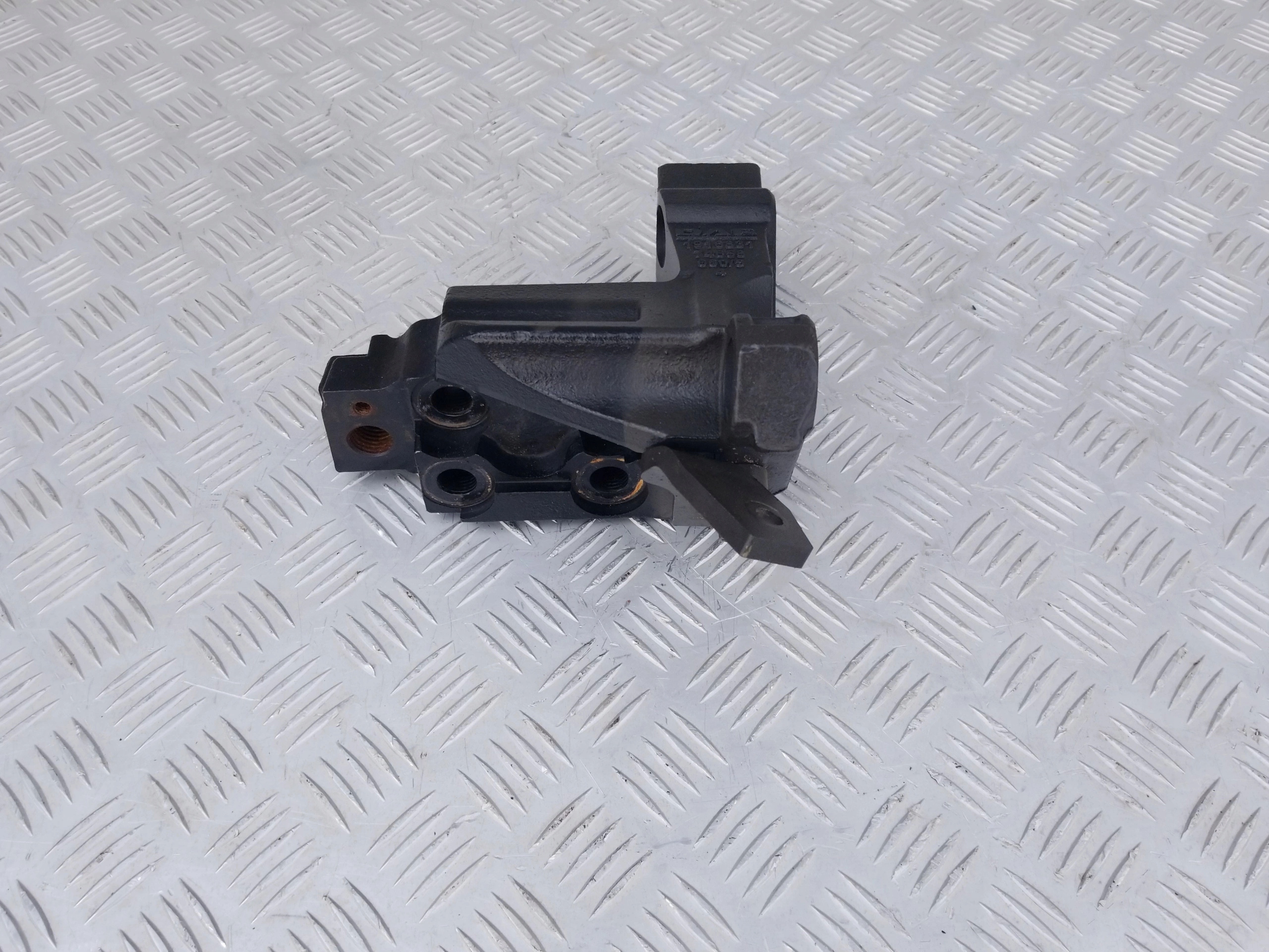 WSPORNIK ŁAPA MOCOWANIE SILNIKA TYŁ DAF CF 450 XF - obrazek 4