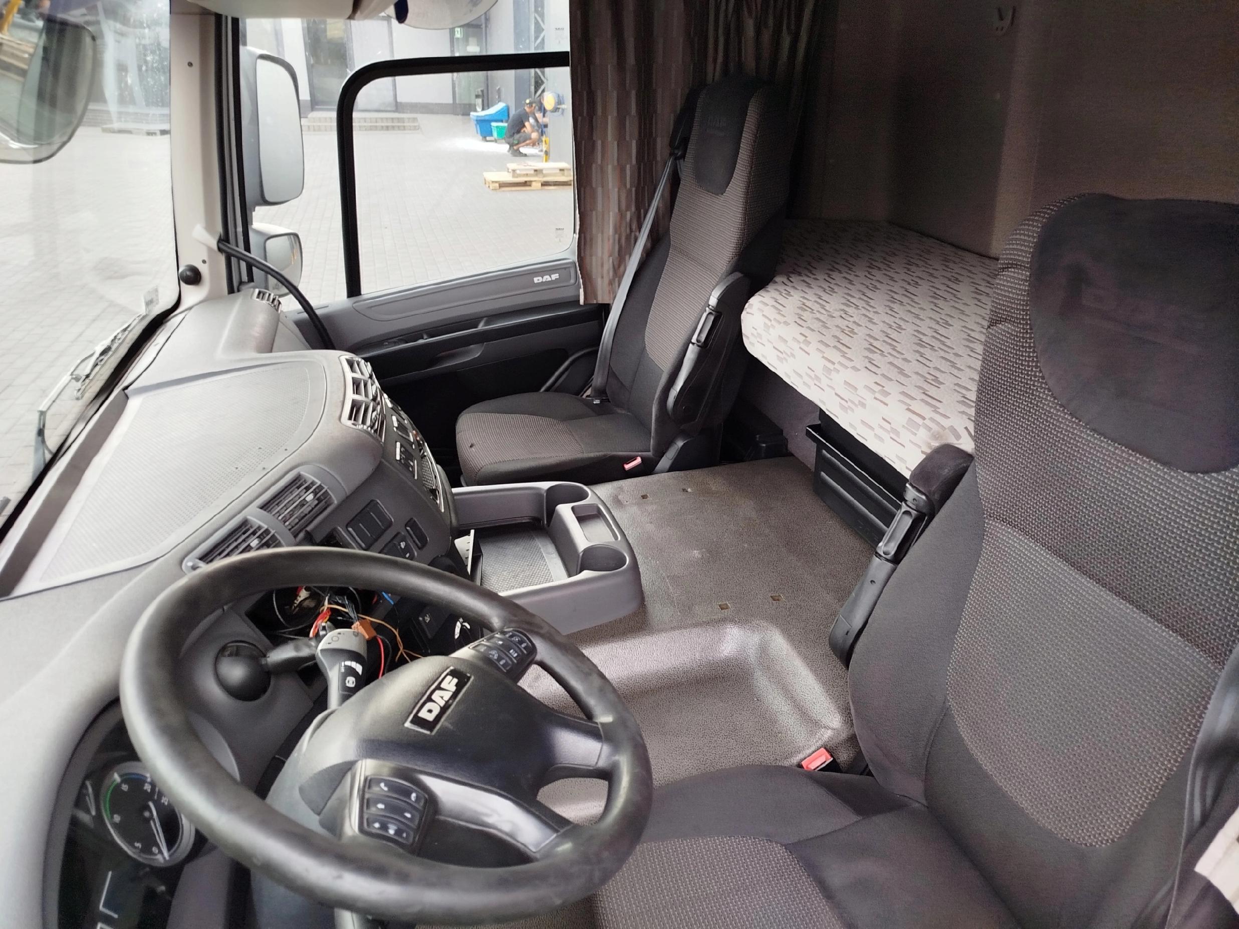 KABINA DAF CF 106 - obrazek 8