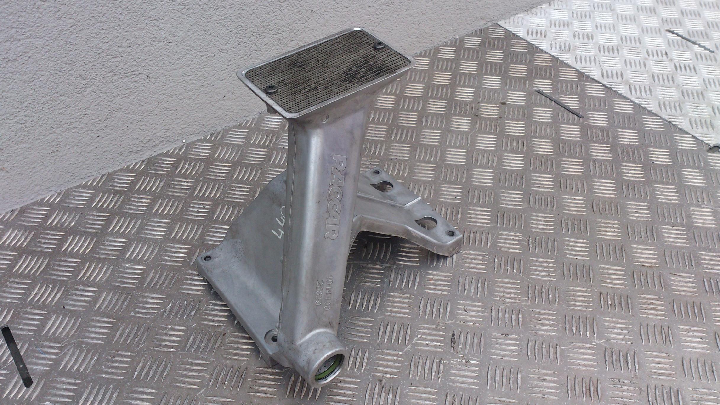 SMOK OLEJU DAF CF 440 EURO 6 - obrazek 3