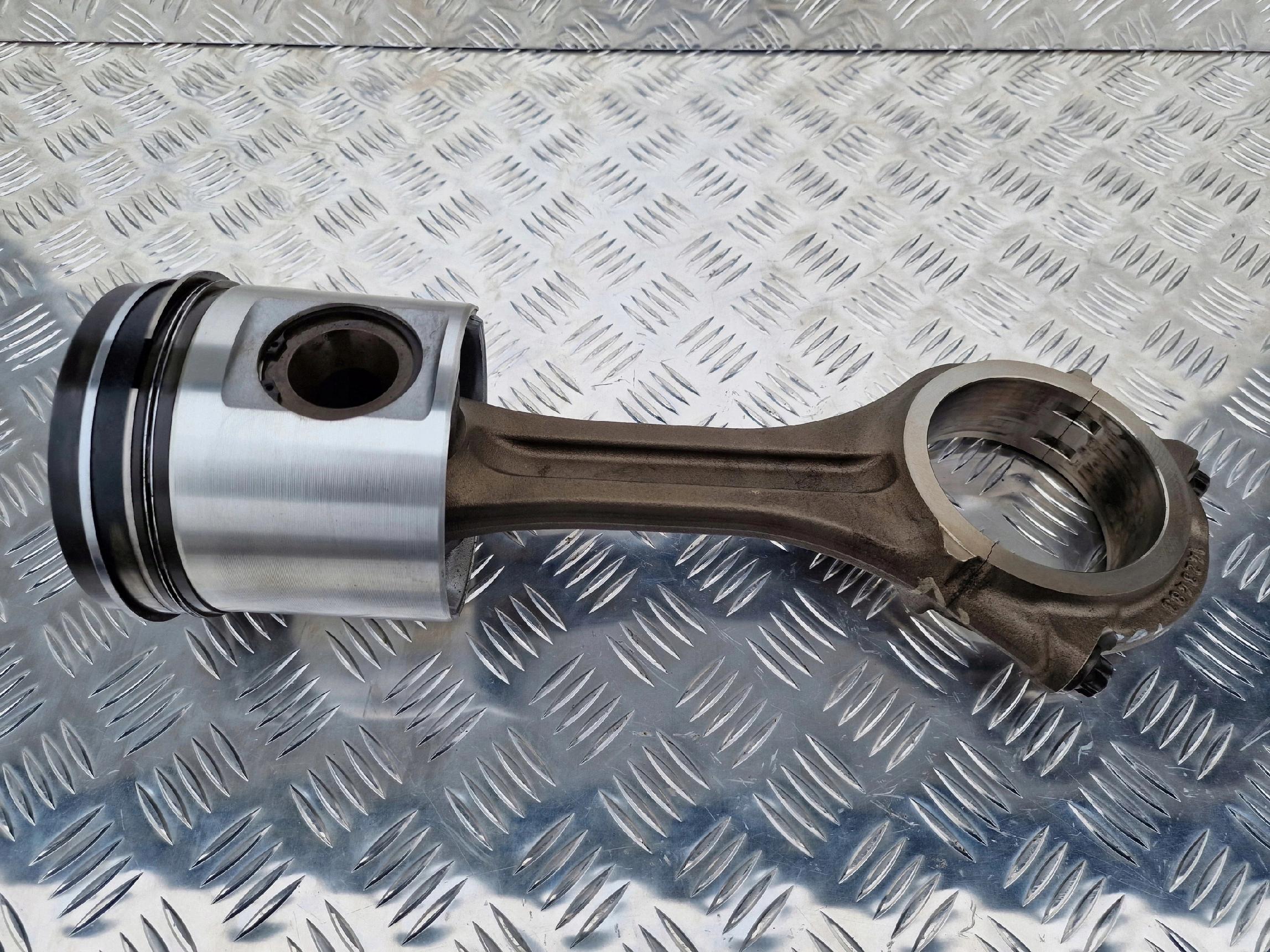 TŁOK Z KORBOWODEM SCANIA R500 V8 DC16 PDE EURO 5