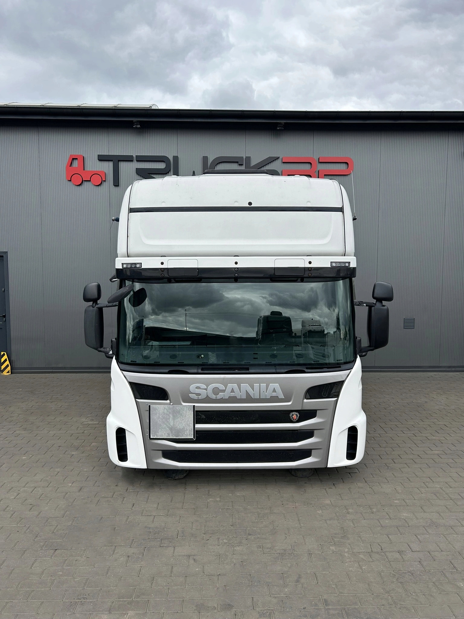 KABINA SCANIA CR19 TOPLINE HPI 2011 ROK - obrazek 2