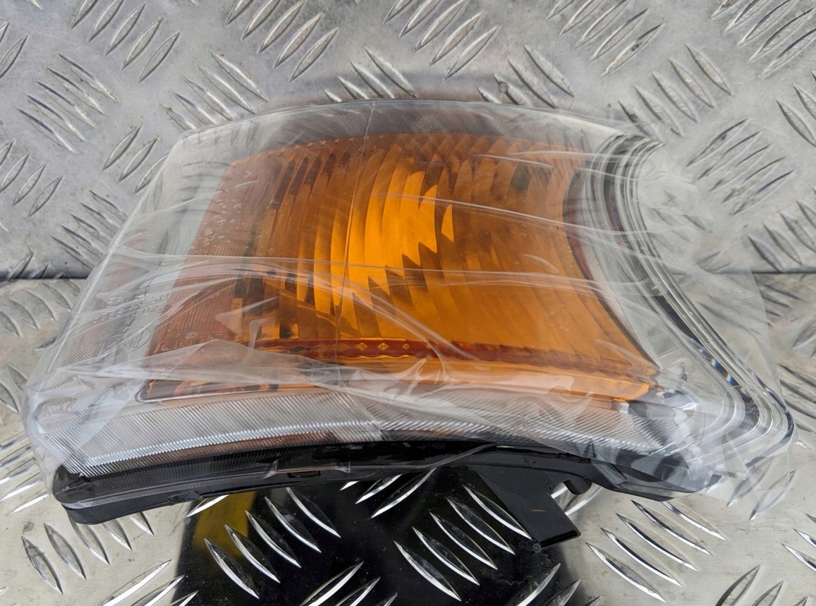 KIERUNKOWSKAZ KIERUNEK SCANIA R LAMPA XENON PRAWY - obrazek 2