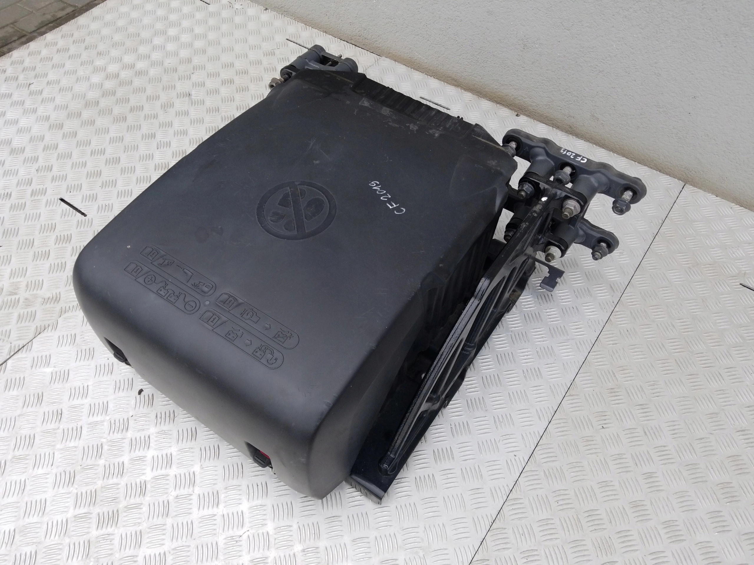 PODSTAWA OBUDOWA AKUMULATORÓW DAF XF CF 450 LIFT E - obrazek 2