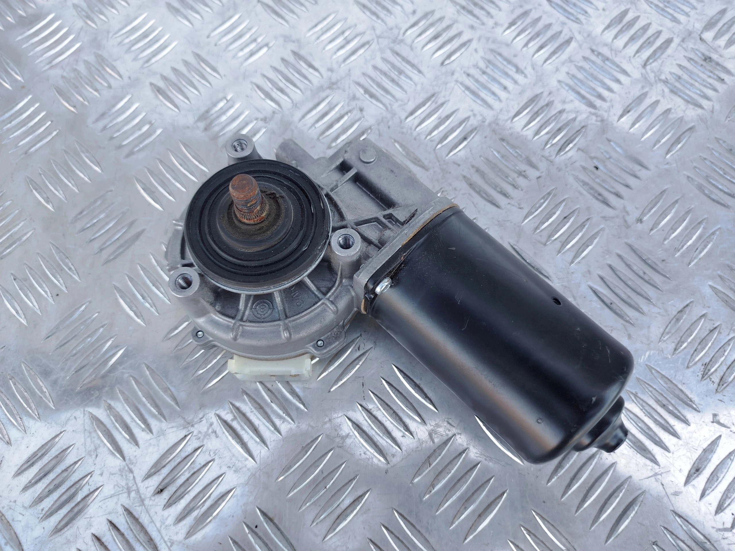 SILNICZEK SILNIK WYCIERACZEK DAF XF 105 - obrazek 2