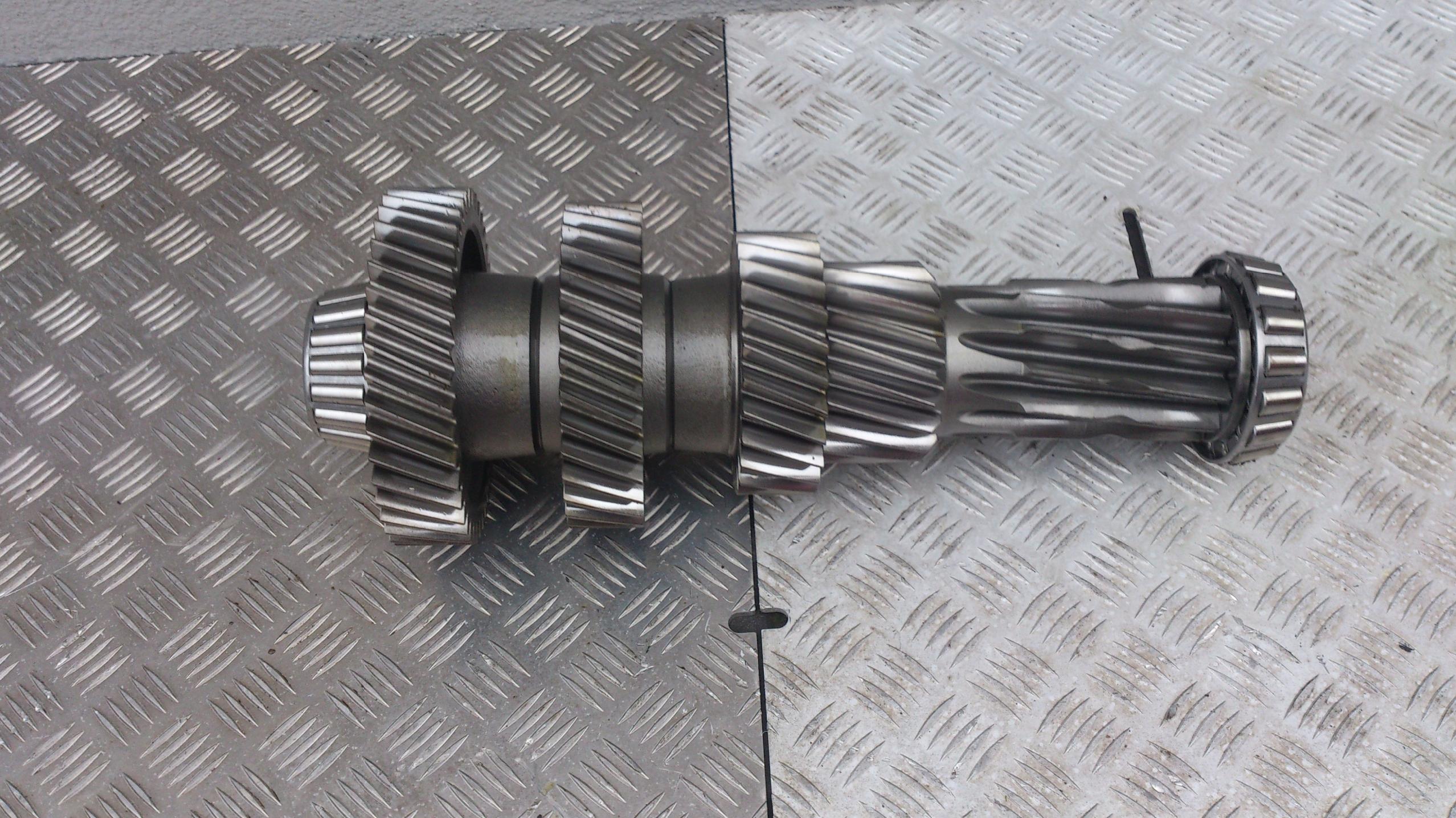 WAŁEK DOLNY SKRZYNIA BIEGÓW GRS 905 SCANIA