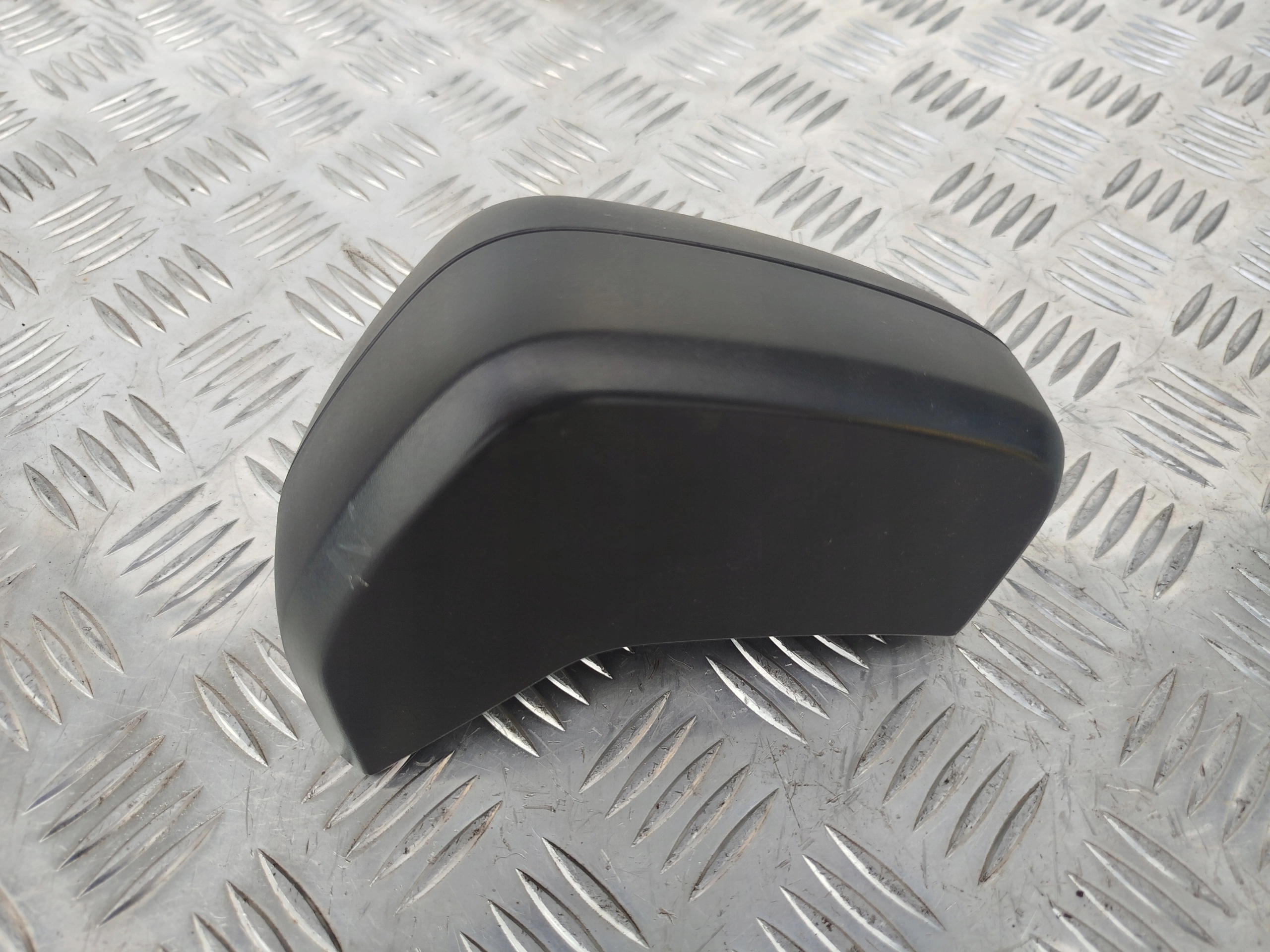 ZAŚLEPKA OSŁONA PASA FOTELA RECARO SCANIA NTG - obrazek 2