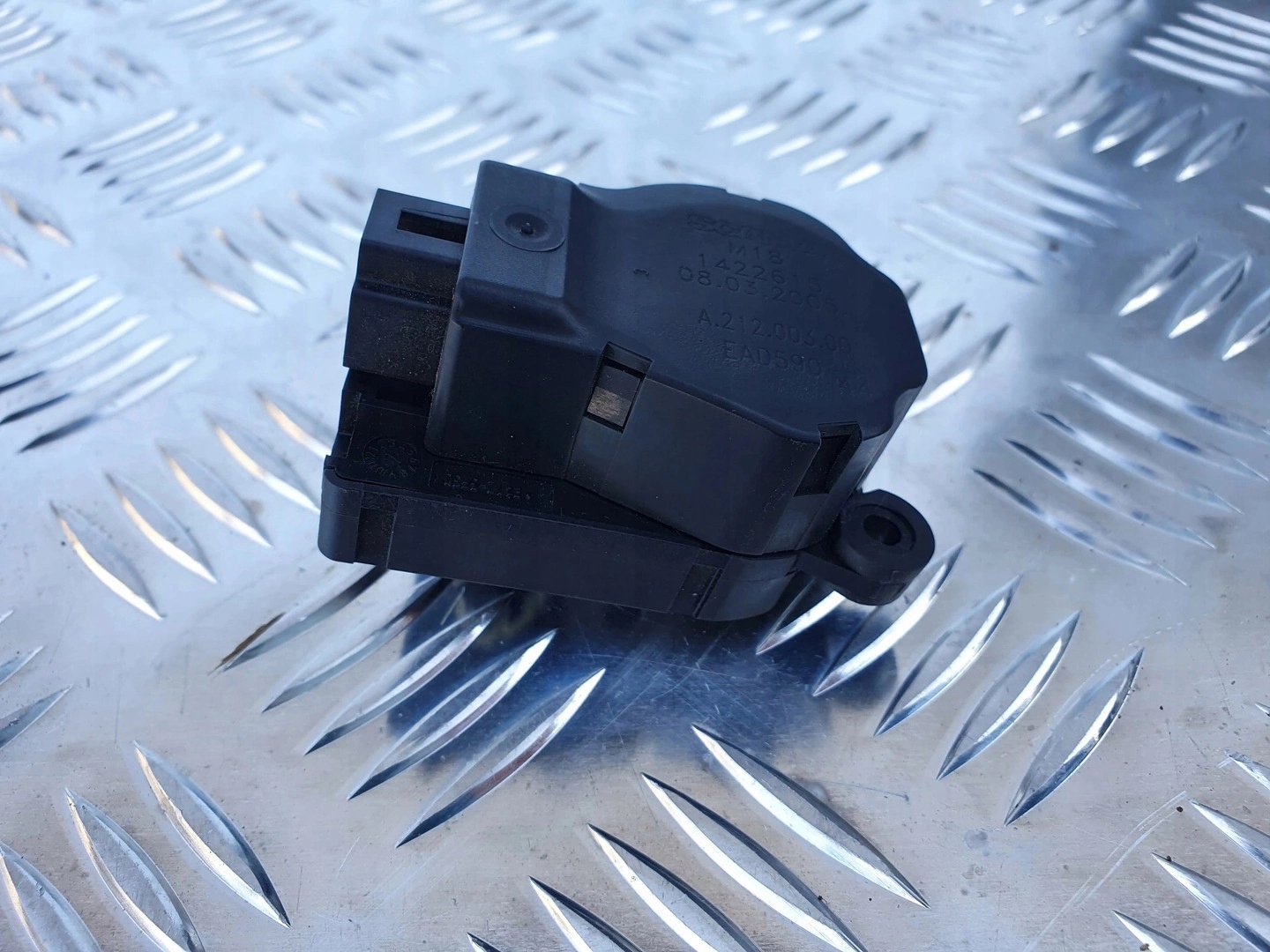 SILNICZEK RECYLKULACJI KLAP NAWIEWU SCANIA R - obrazek 4