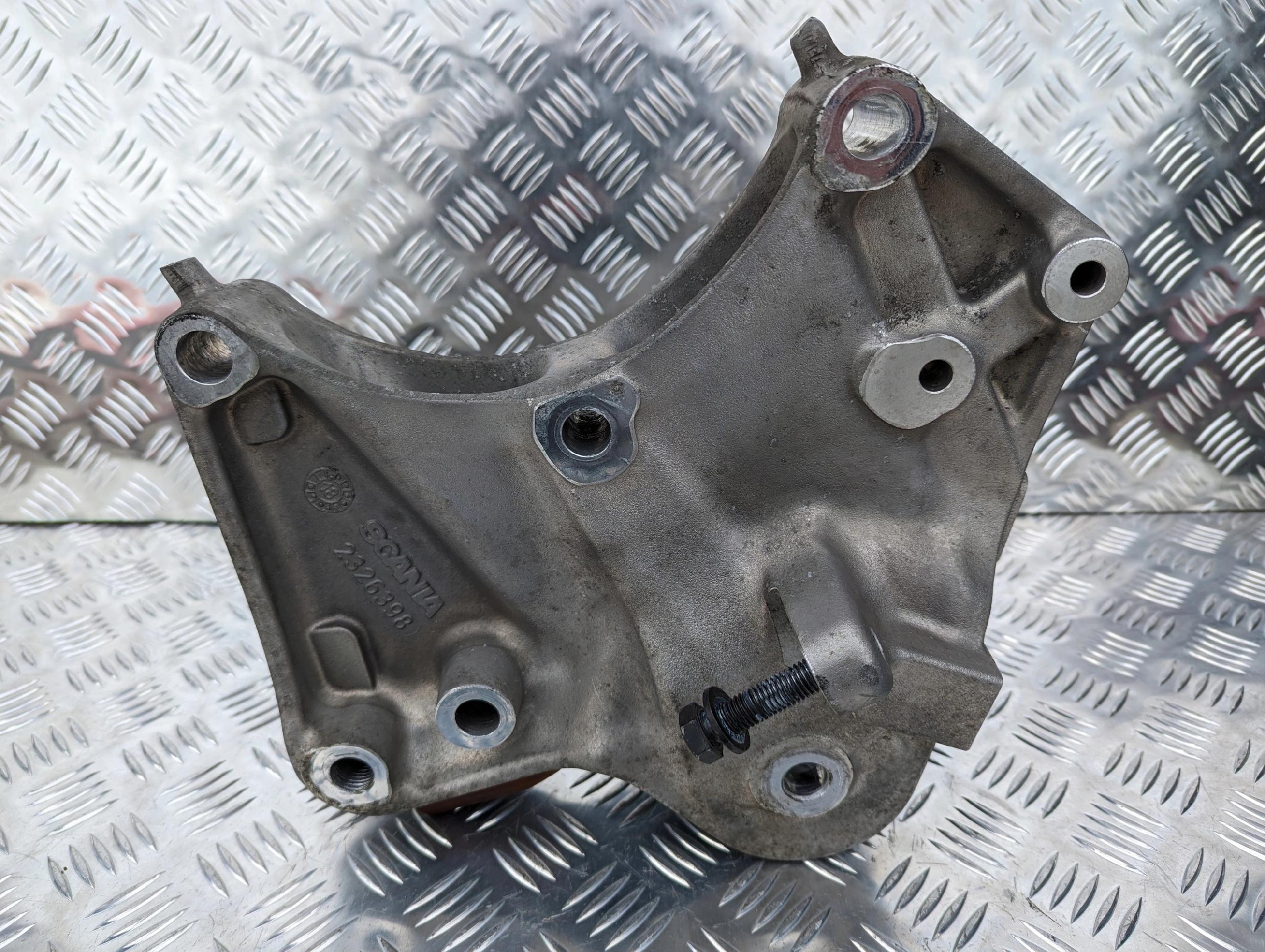 WPORNIK KABINY PRAWY SCANIA NTG - obrazek 4