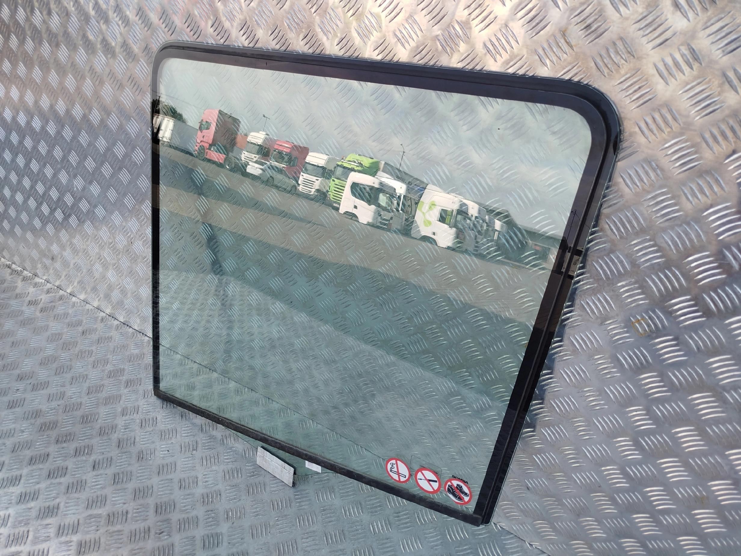 SZYBA DRZWI PODWÓJNA PRAWA SCANIA R