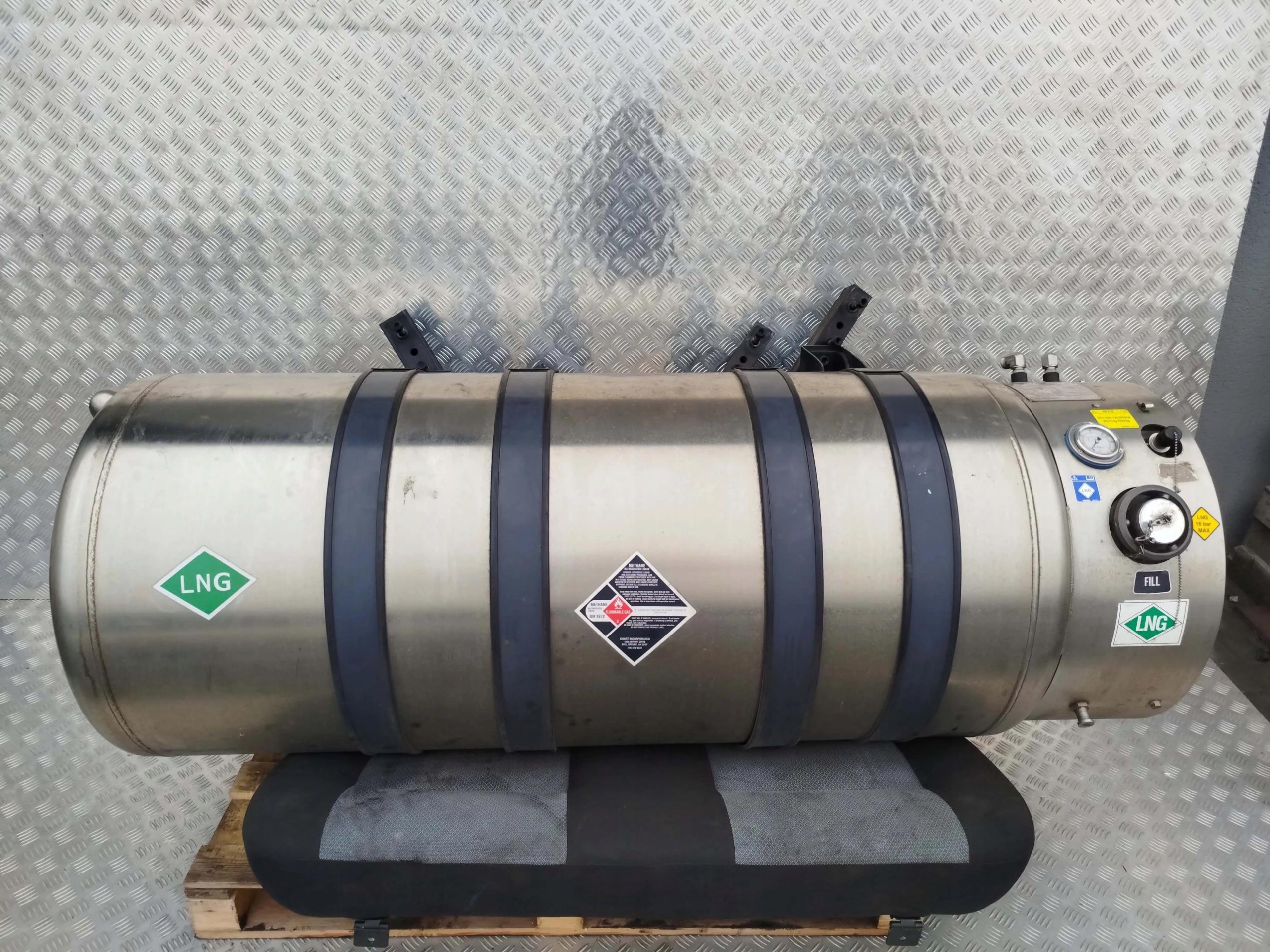 ZBIORNIK ZBIORNIKI GAZOWE LNG KOMPLETNE Z PRZEWODAMI SCANIA NTG - obrazek 3