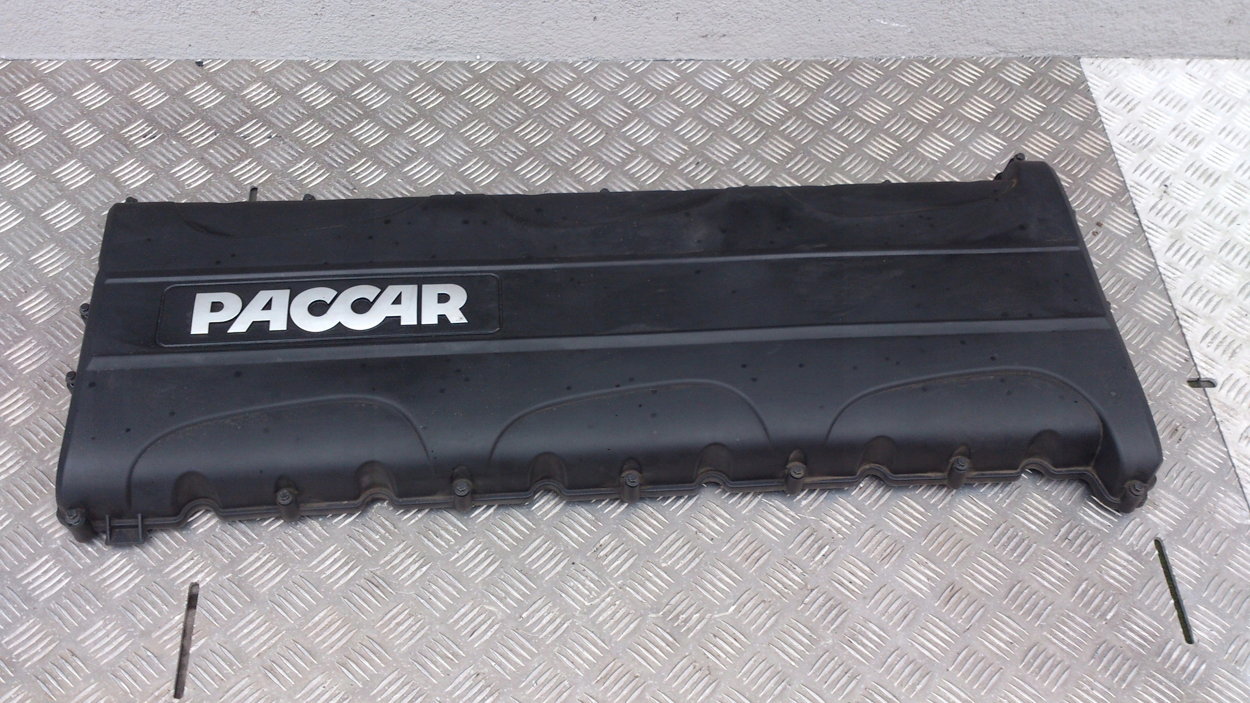 POKRYWA GÓRNA GŁOWICY ZAWORÓW DAF CF 106