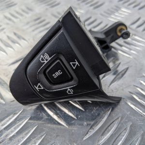 PRZYCISKI STEROWANIA W KIEROWNICY SCANIA R