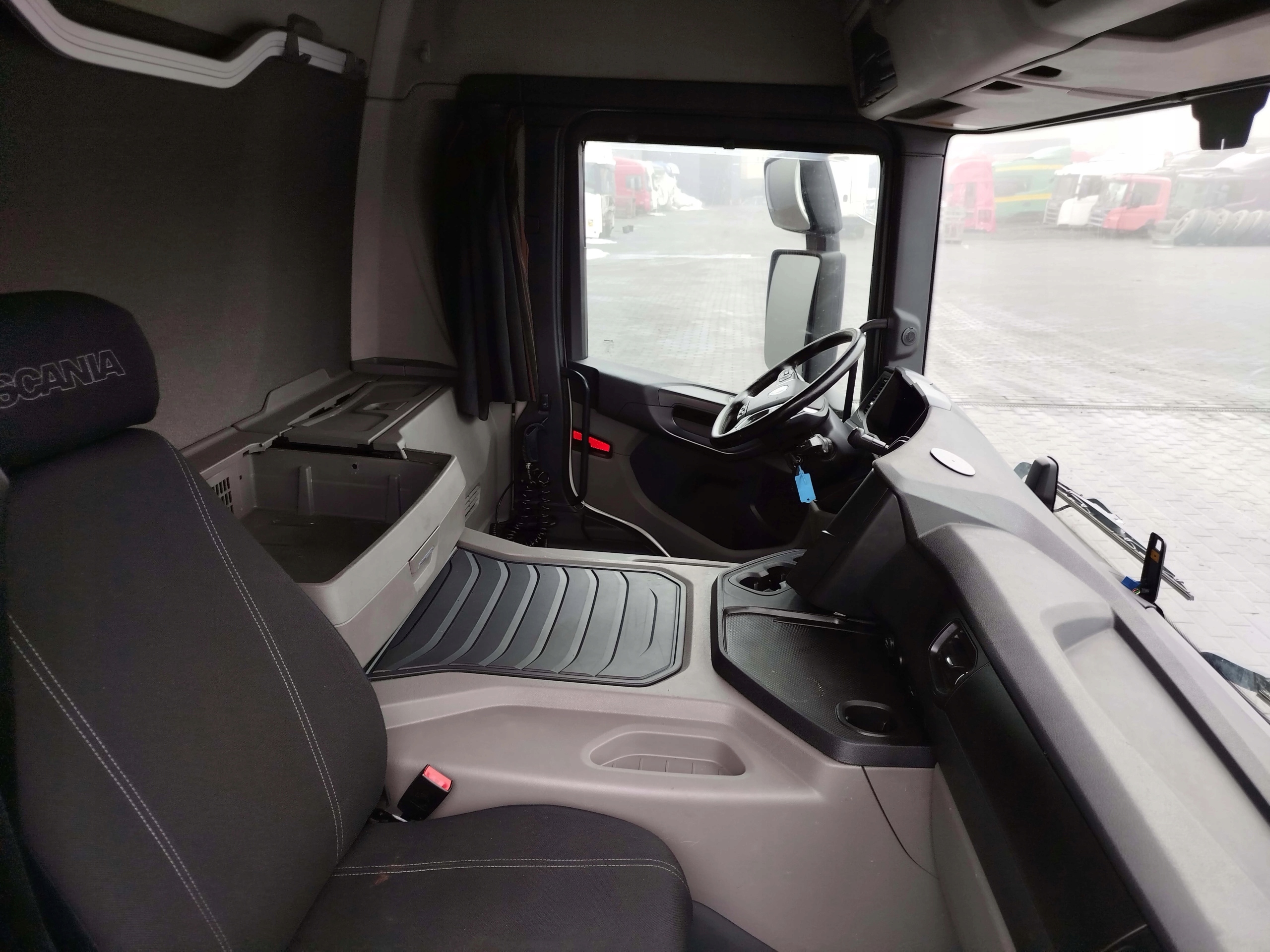 KABINA SCANIA P CP17 NTG - obrazek 9