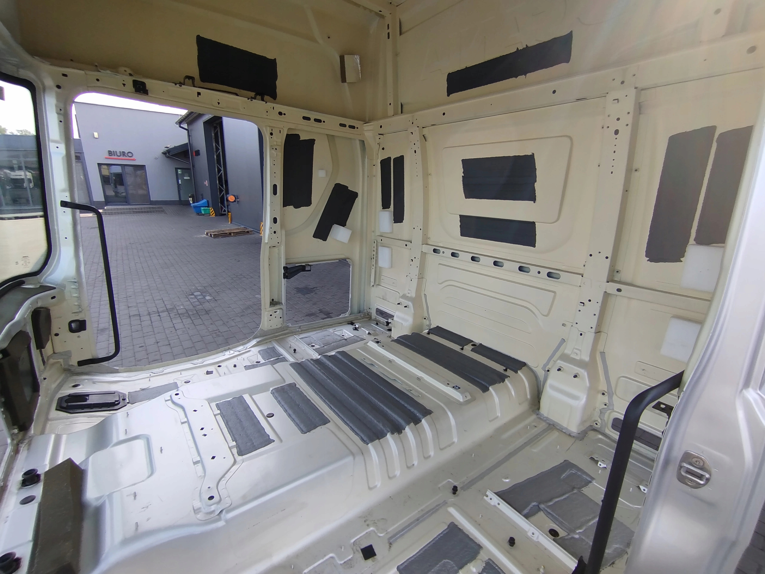 KABINA GOŁA SCANIA R NTG - obrazek 8