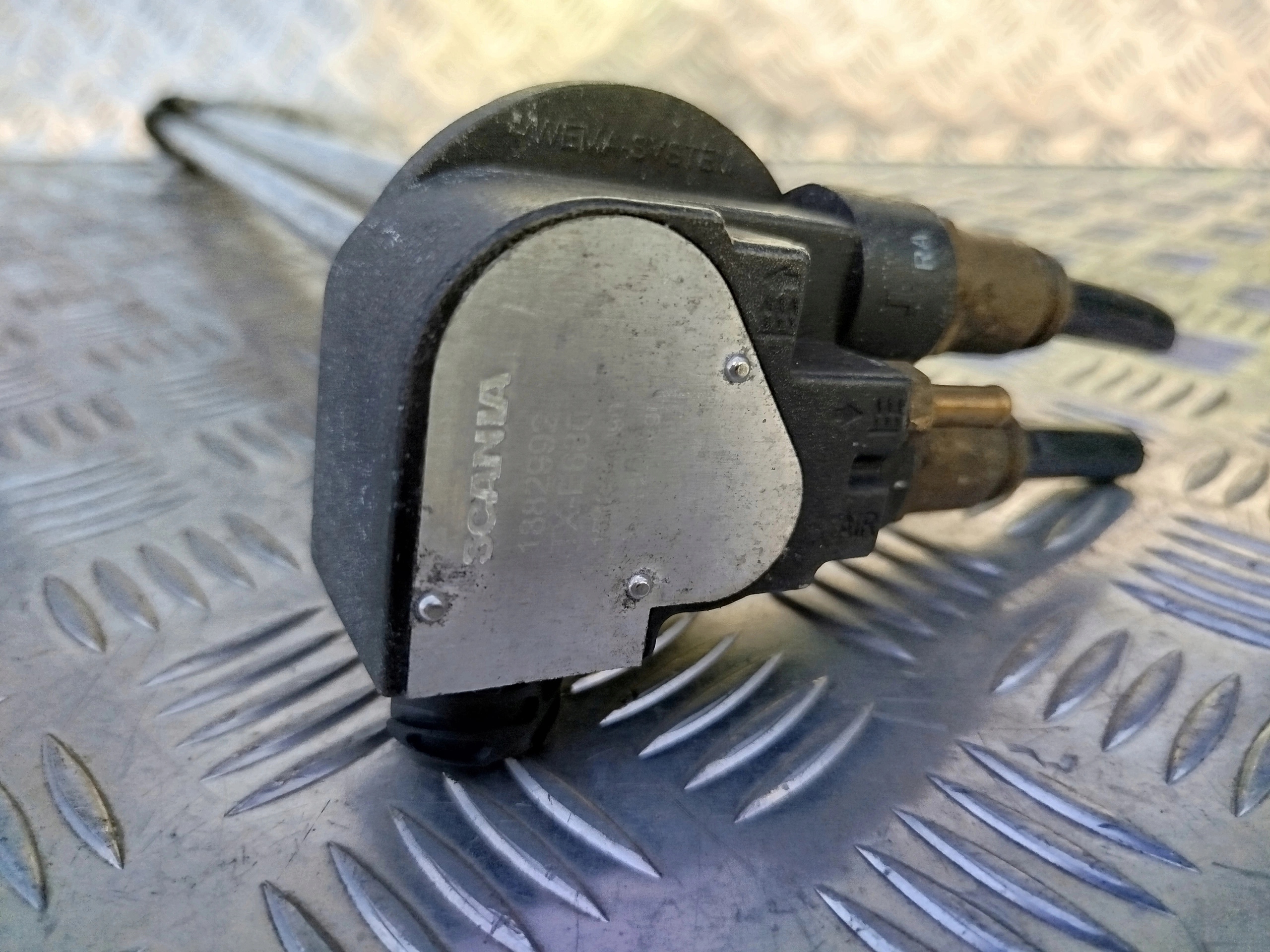 SMOK FAJKA CZUJNIK PALIWA SCANIA R ZBIORNIK XW - obrazek 4