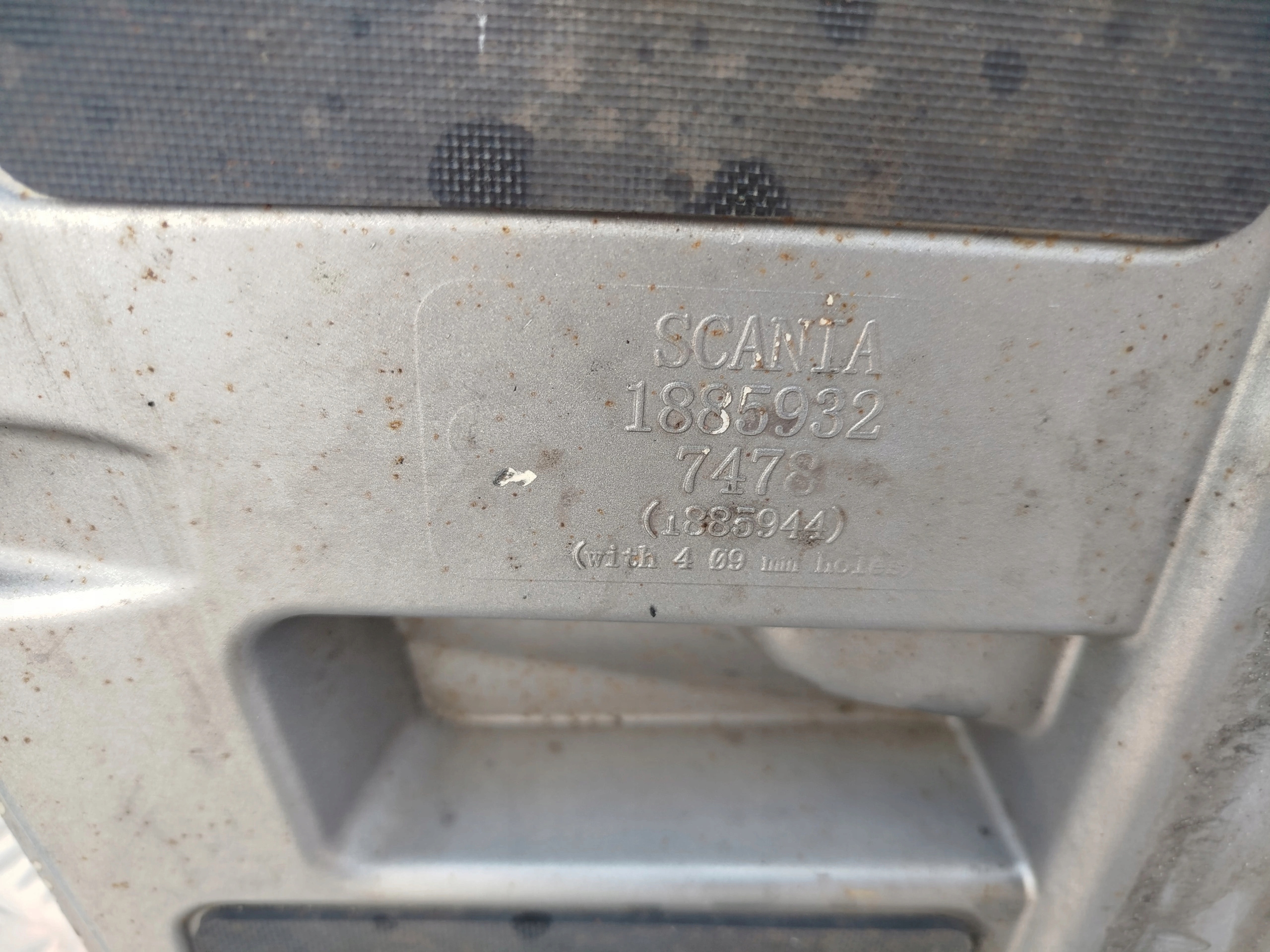 ATRAPA DOLNA ŁAWECZKA SCANIA R - obrazek 11