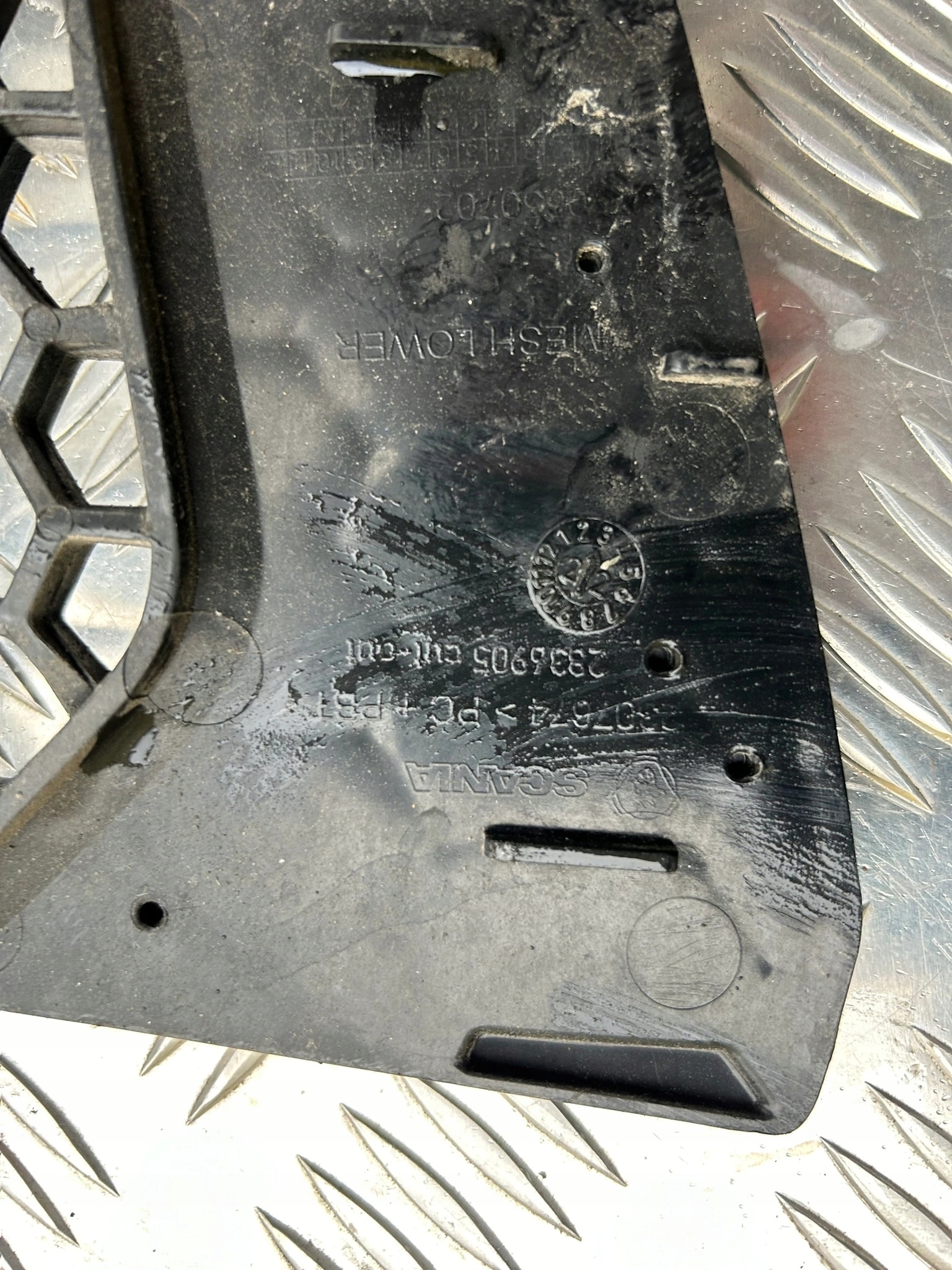 BOCZNA SIATKA KRATKA ATRAPY SCANIA R - obrazek 4