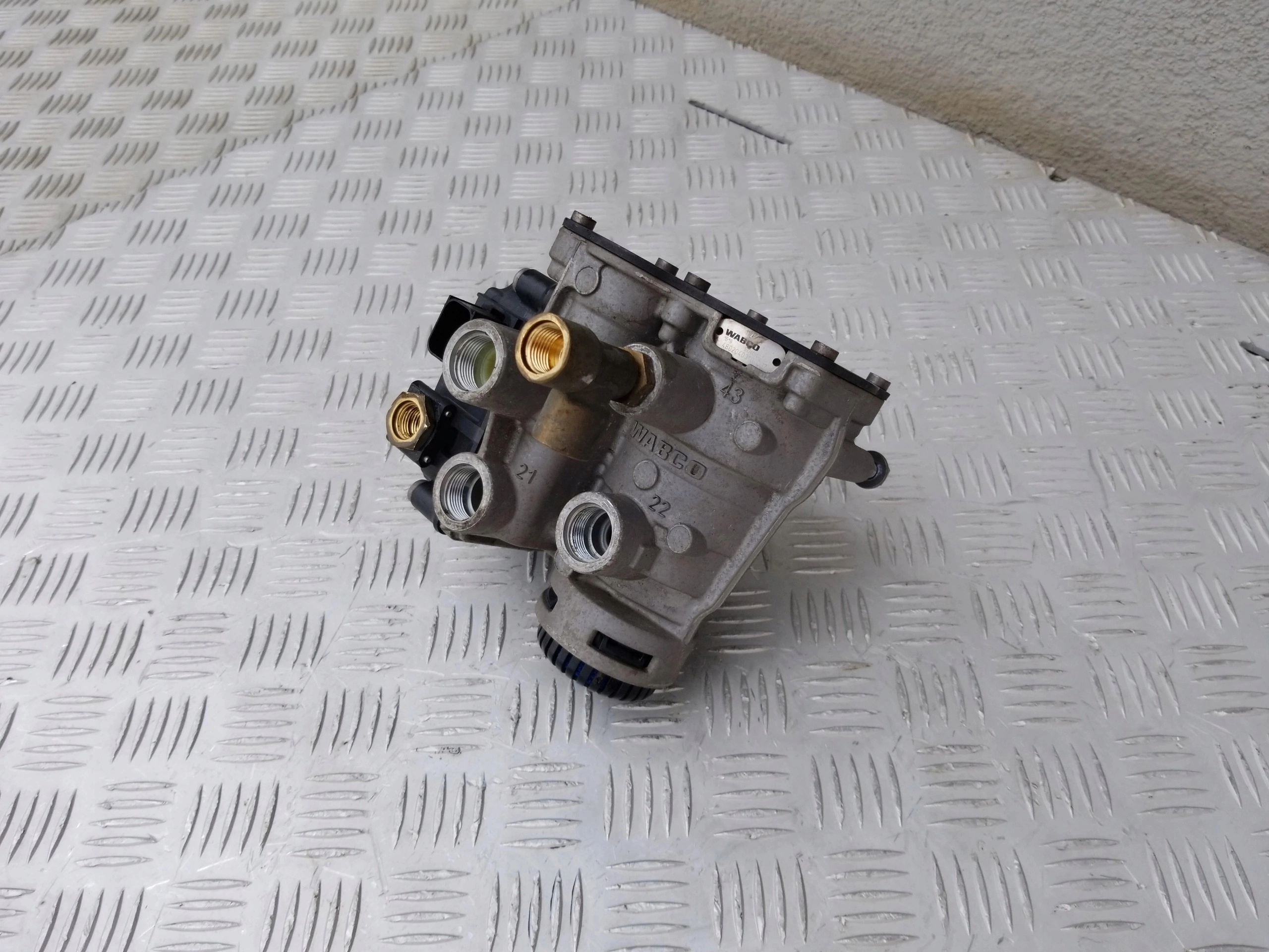 ZAWÓR EUROPA NACZEPY DAF CF 450 XF 106 EURO 6 LIFT - obrazek 3