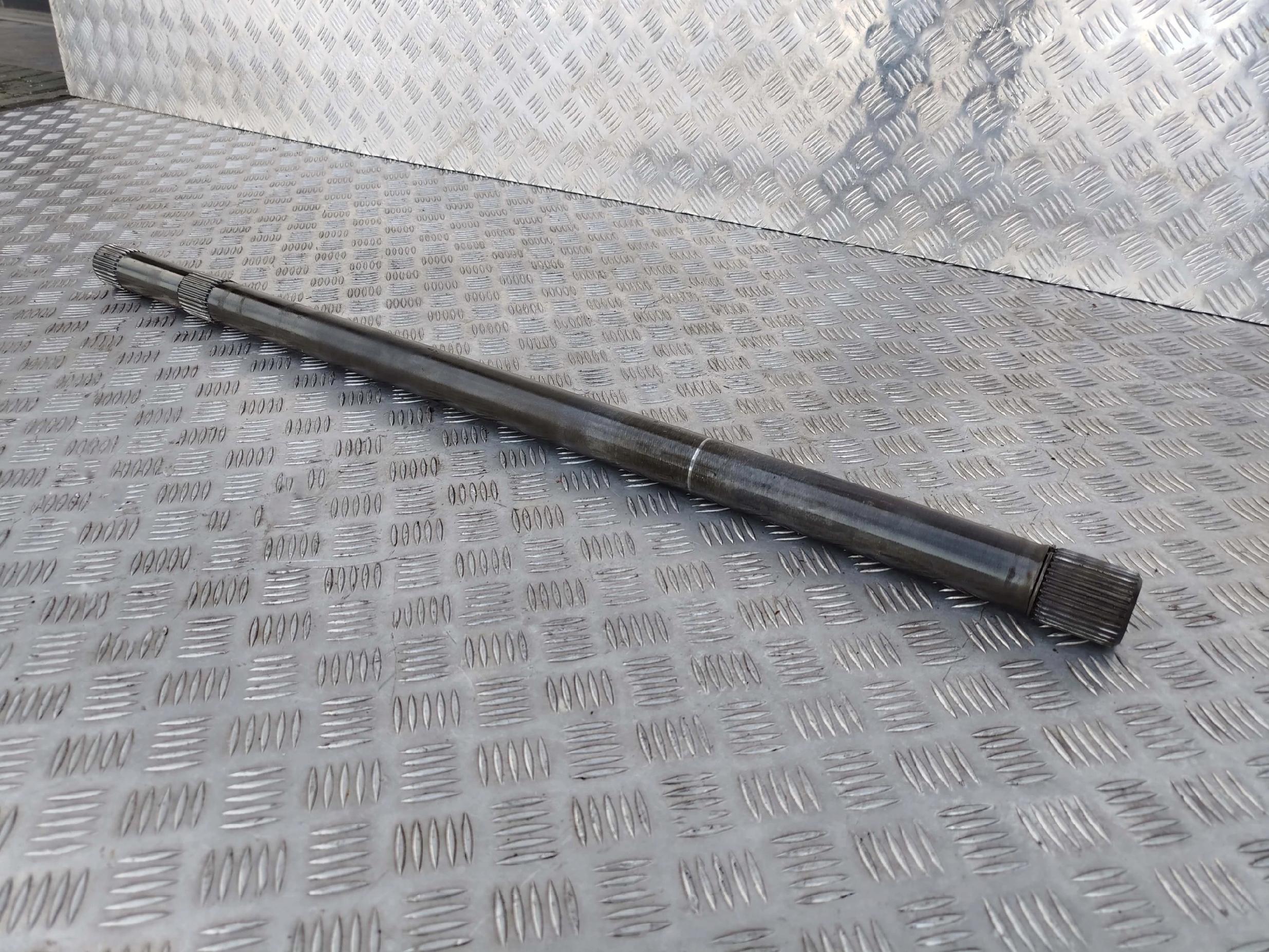 PÓŁOŚ WAŁ NAPĘDOWY LEWY SCANIA - obrazek 3