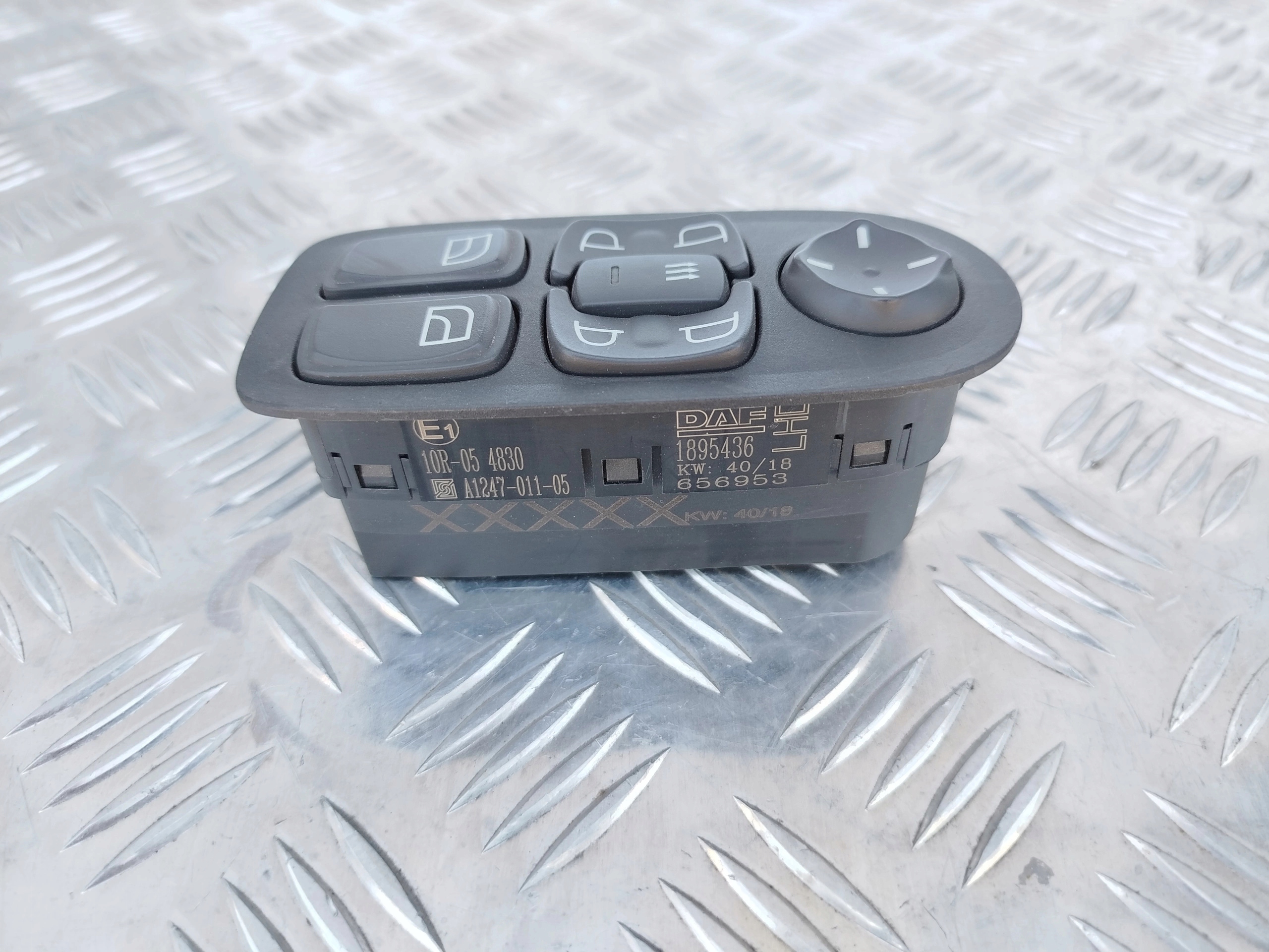 PANEL STEROWANIA SZYB LUSTEREK PRZYCISKI DAF XF 106 LIFT - obrazek 2