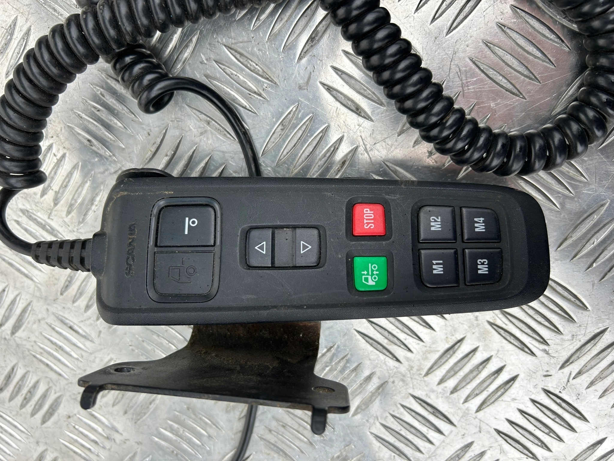 PILOT STEROWANIA PODUSZEK ZAWIESZENIA SCANIA R - obrazek 2