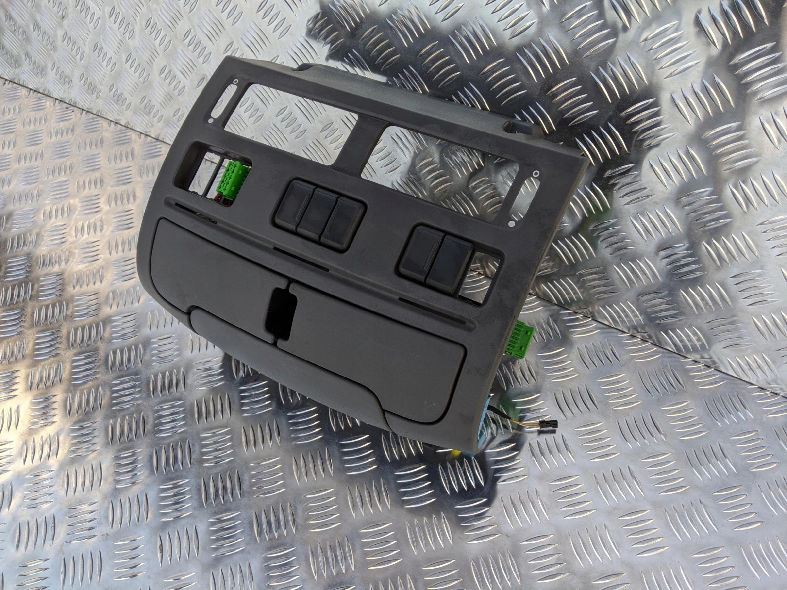 PANEL KOKPITU POPIELNICZKA UCHWYT NA KUBKI DAF XF - obrazek 4