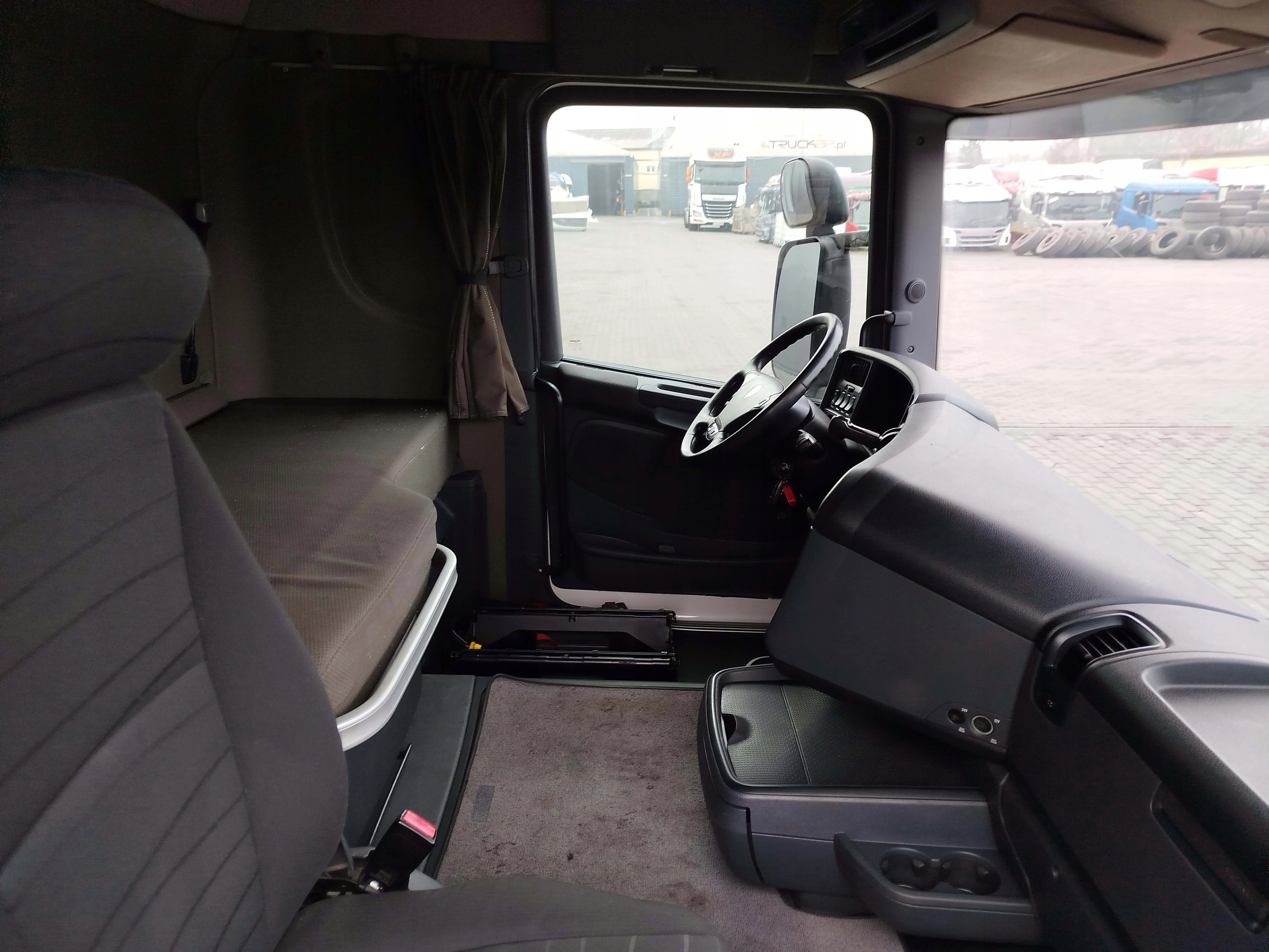 KABINA SCANIA CR 19 XPI STREAMLINE - obrazek 9