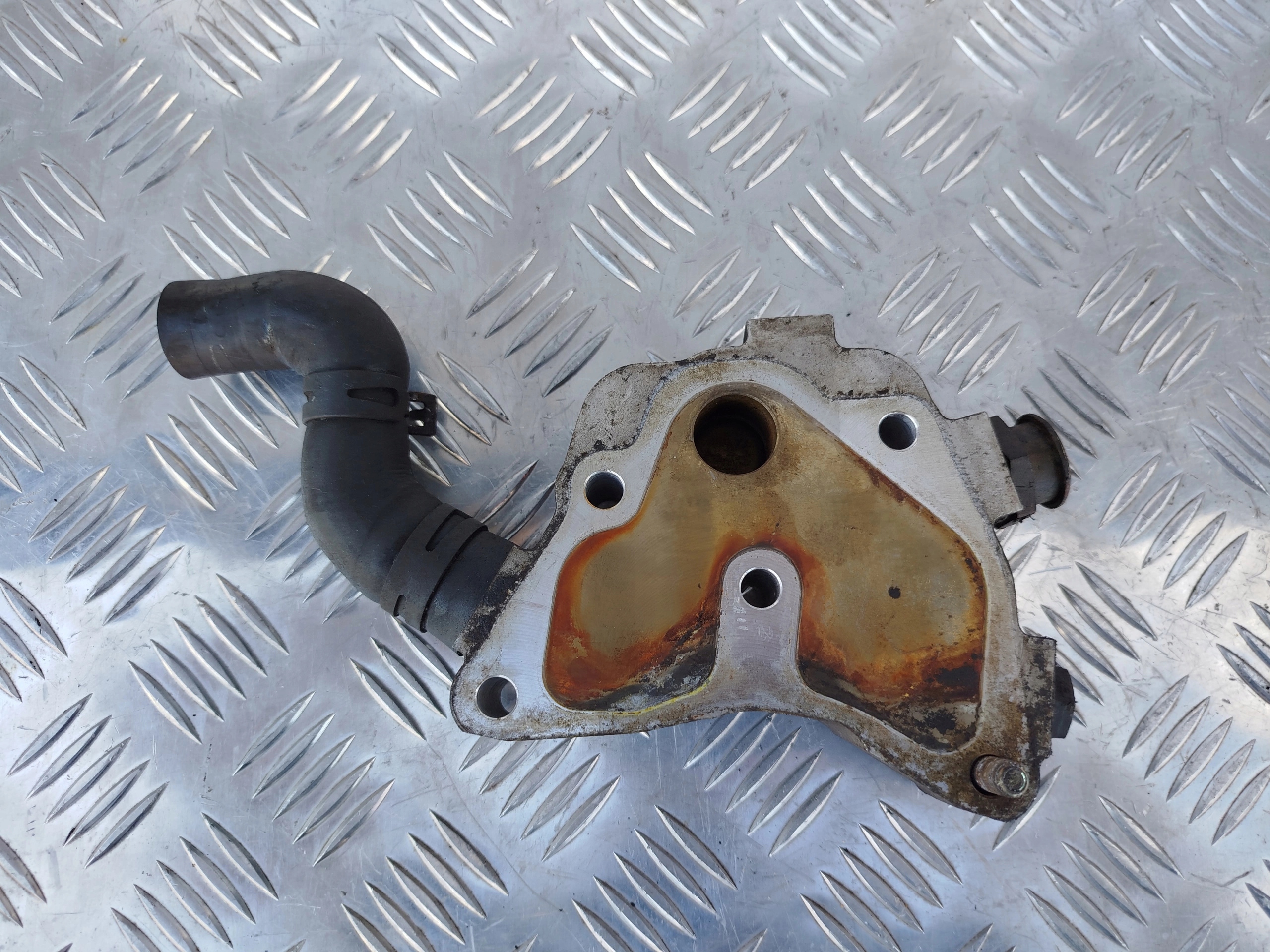 KRÓCIEC ROZDZIELACZ PŁYNU CHŁODZĄCEGO DAF XF 106 - obrazek 2