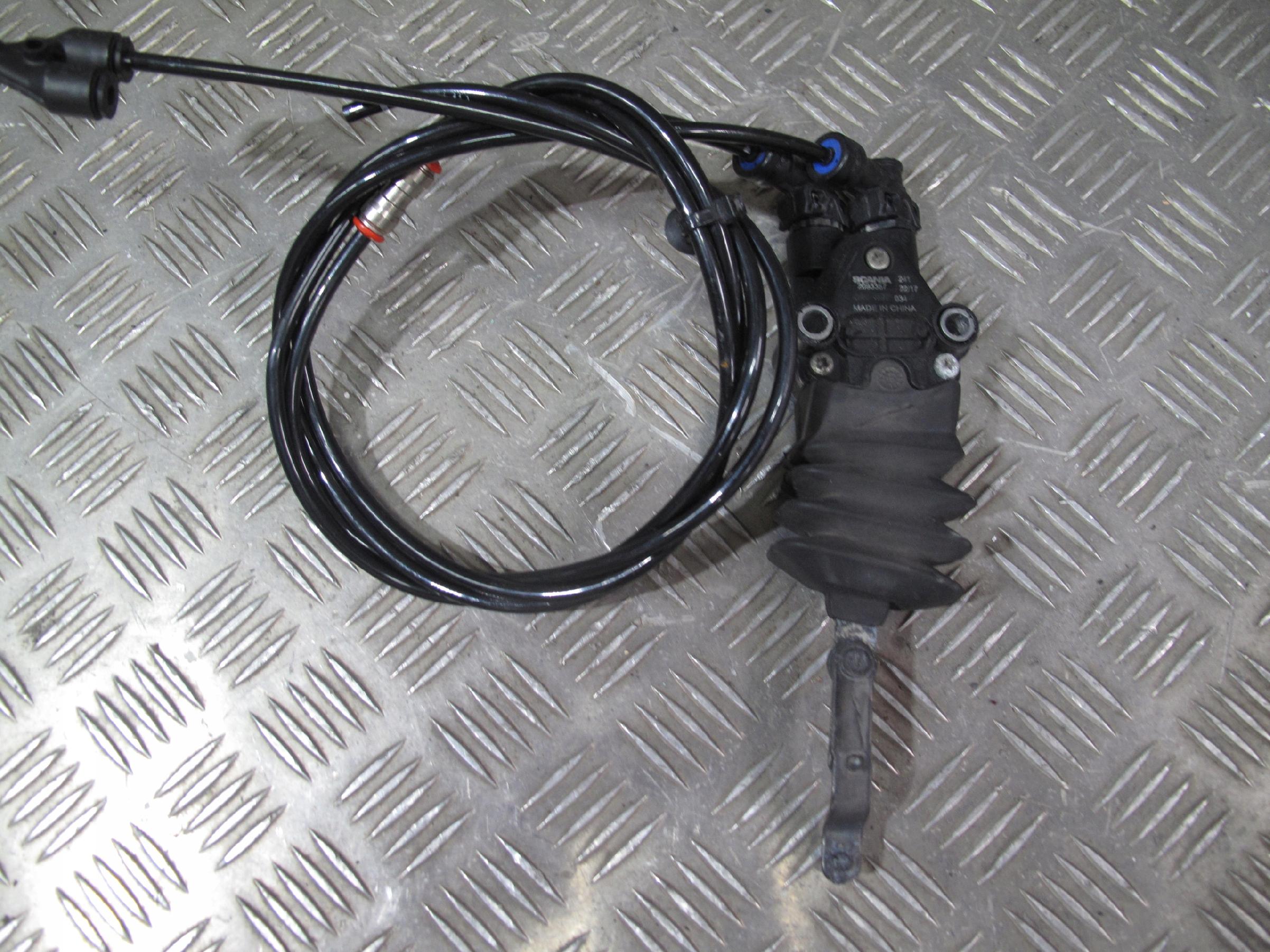 ZAWÓR POZIOMUJĄCY PODUSZKI KABINY PRZÓD SCANIA R S - obrazek 2