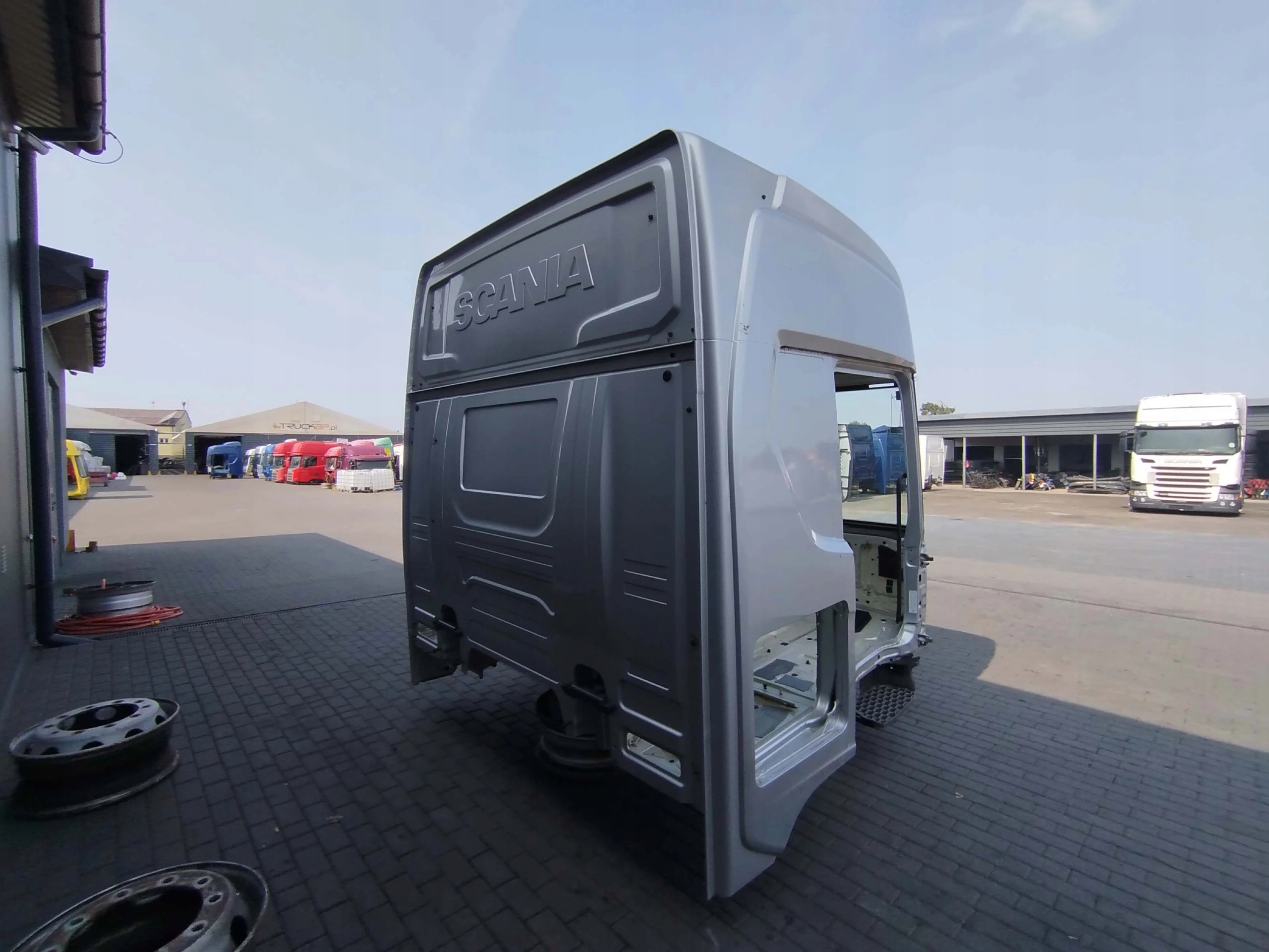 KABINA GOŁA SCANIA R NTG - obrazek 5