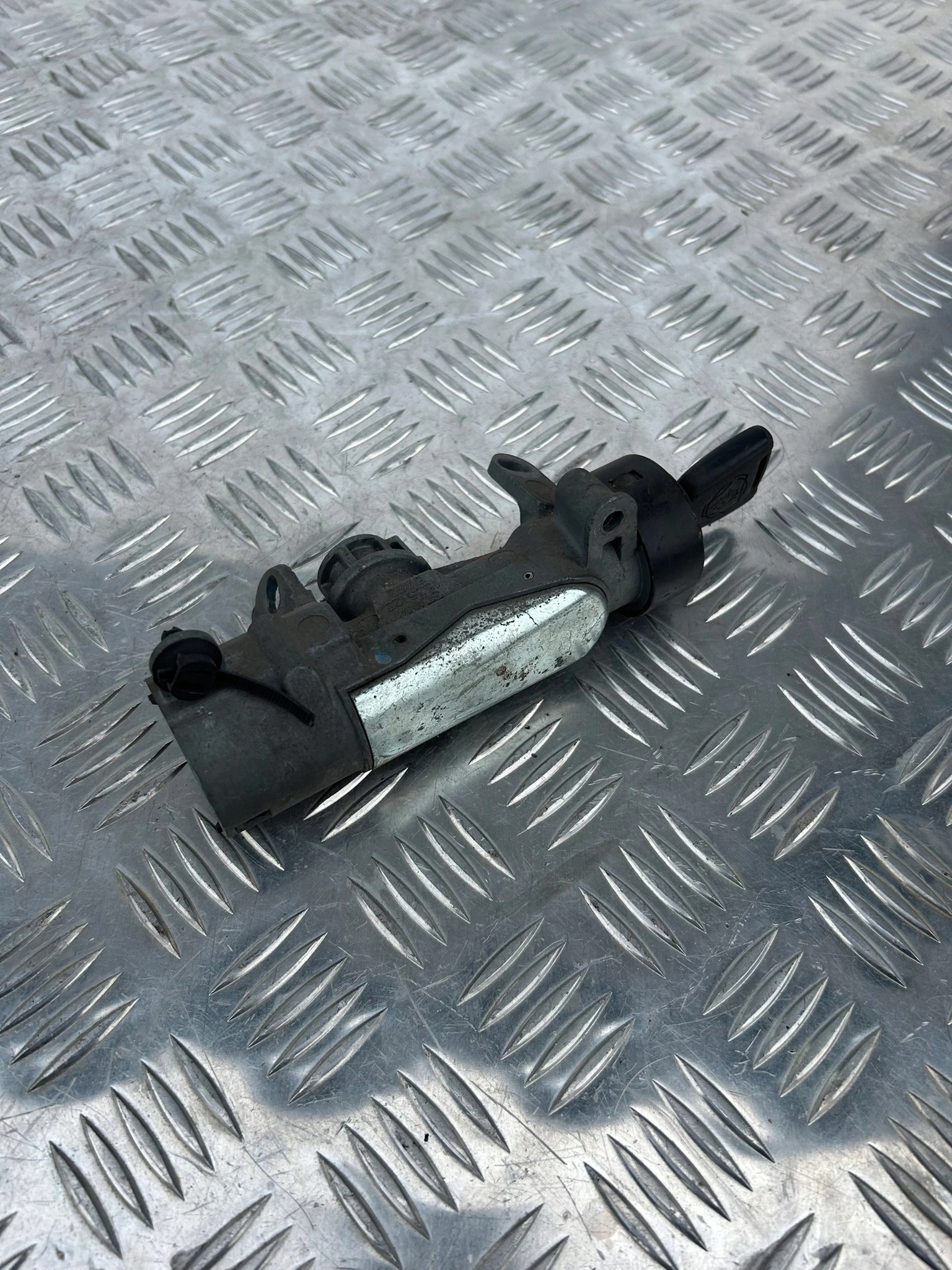 STACYJKA Z KLUCZYKIEM SCANIA R