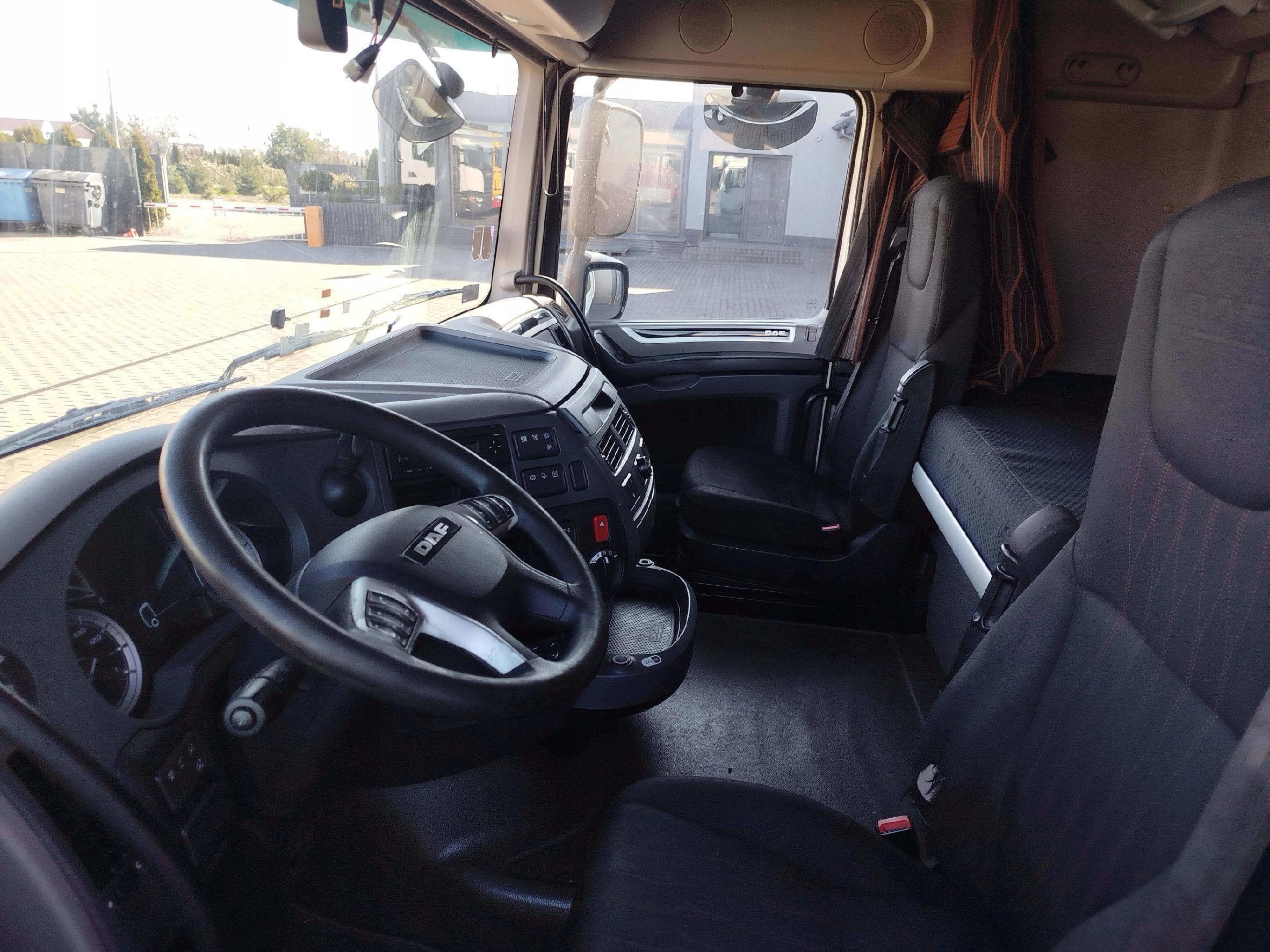 KABINA DAF XF 106 LIFT - obrazek 8