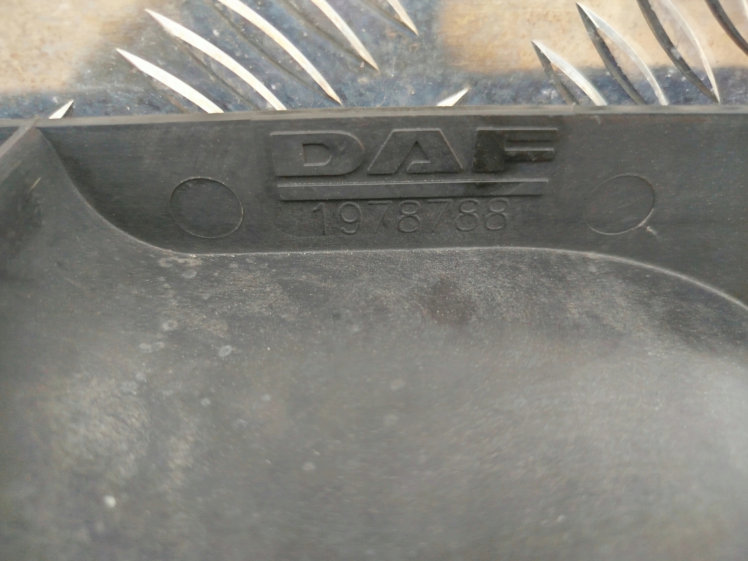 OBUDOWA TUNEL WENTYLATORA CHŁODNICY DAF XF 106 - obrazek 3