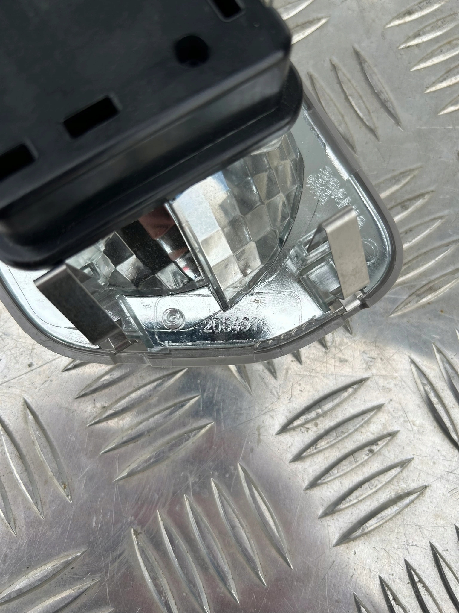 LAMPA LAMPKA SUFITOWA SCANIA NTG NOWY MODEL - obrazek 2