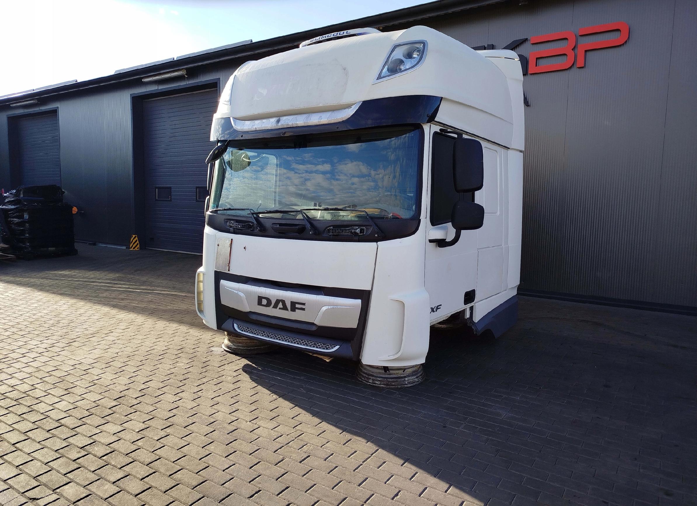 KABINA DAF XF 106 LIFT - obrazek 7