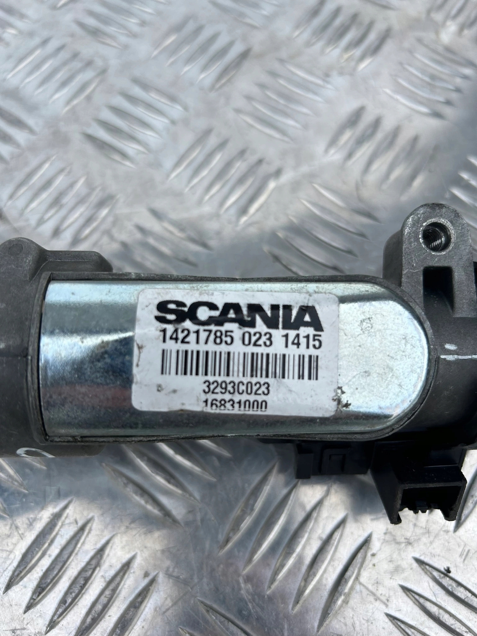 STACYJKA Z KLUCZYKIEM SCANIA R - obrazek 5