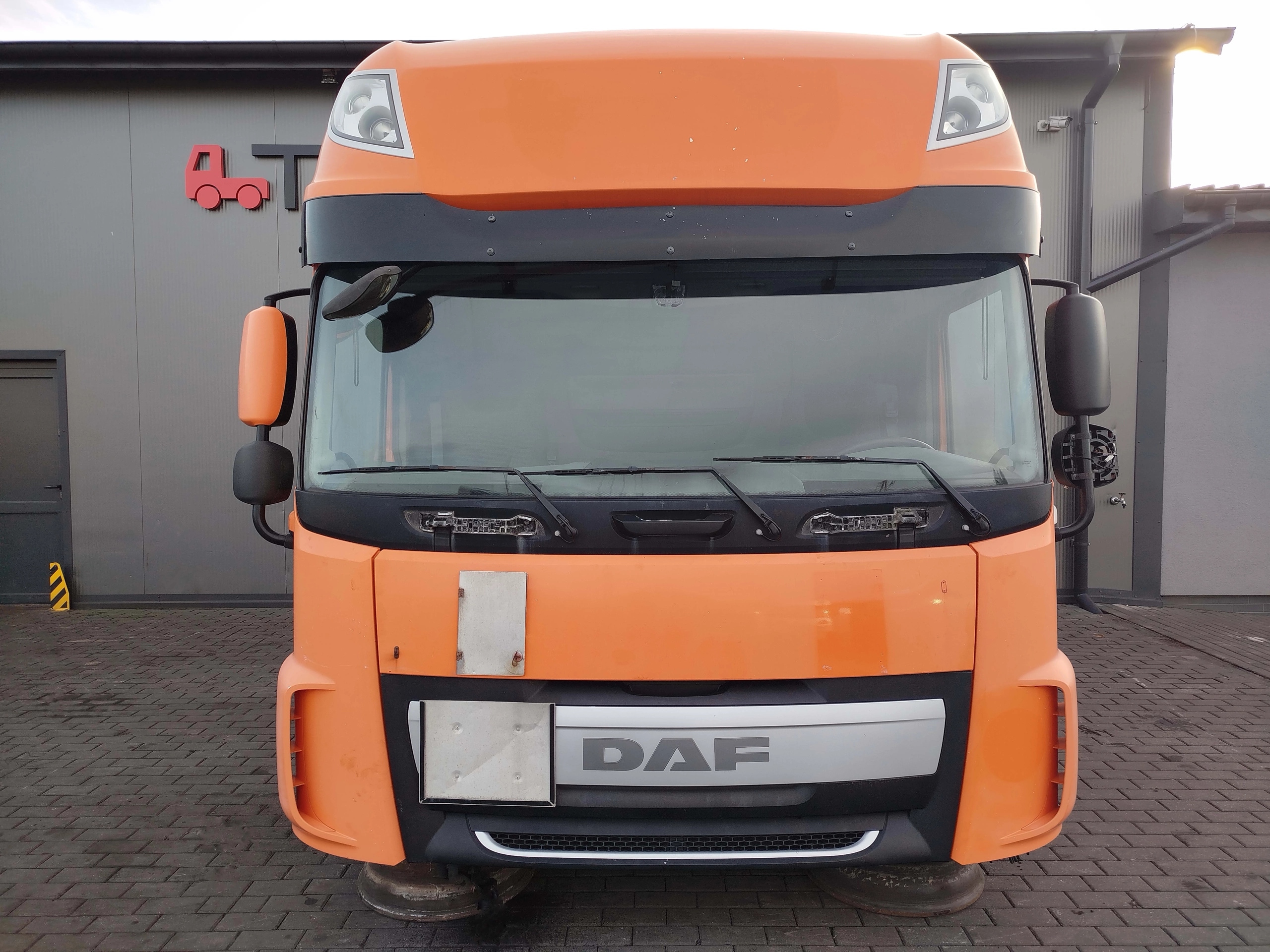 KABINA DAF XF 106