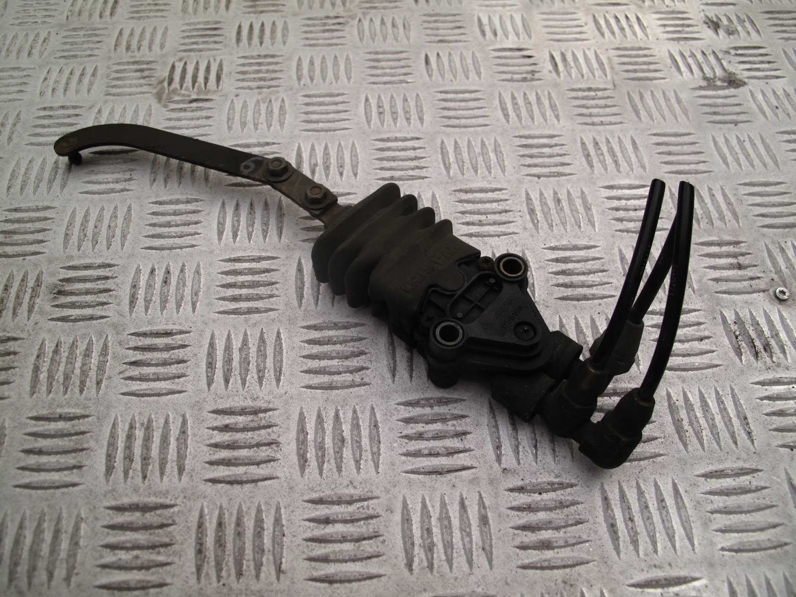 ZAWÓR REGULACJI POZIOMOWANIA PODUSZEK SCANIA - obrazek 2