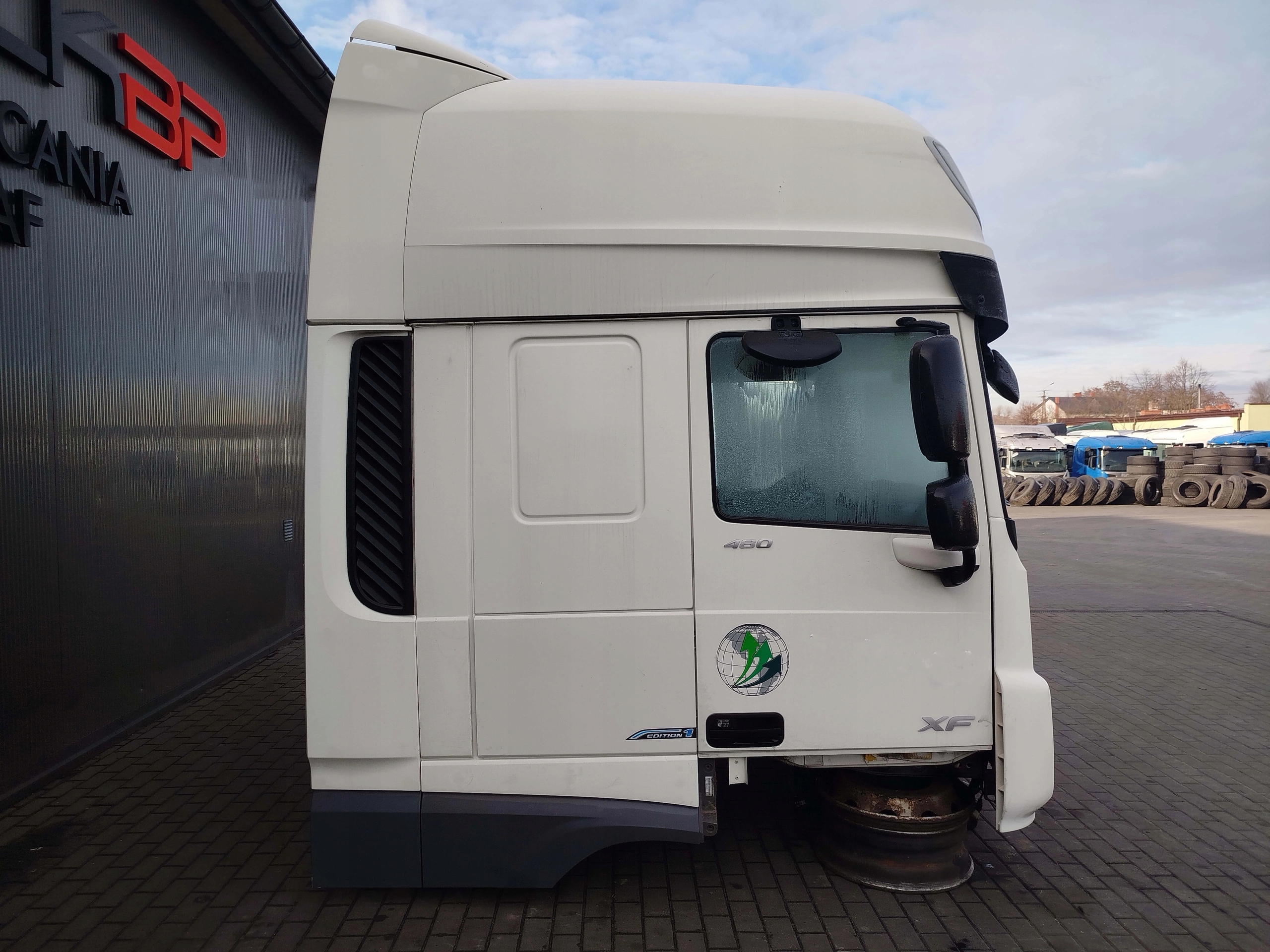 KABINA DAF XF 106 LIFT - obrazek 3