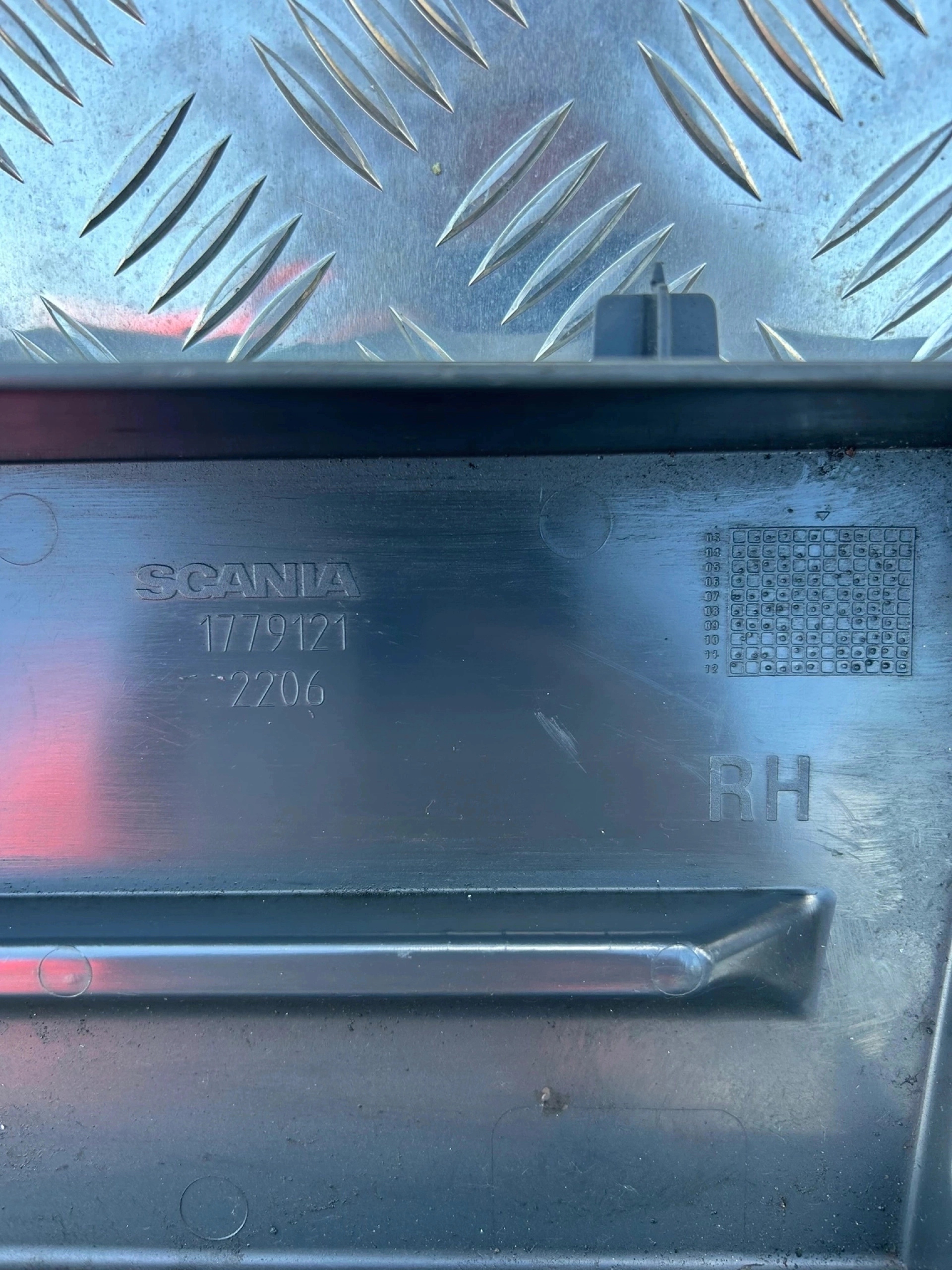 OSŁONA STOPNIA STOPNICA SCANIA R - obrazek 3