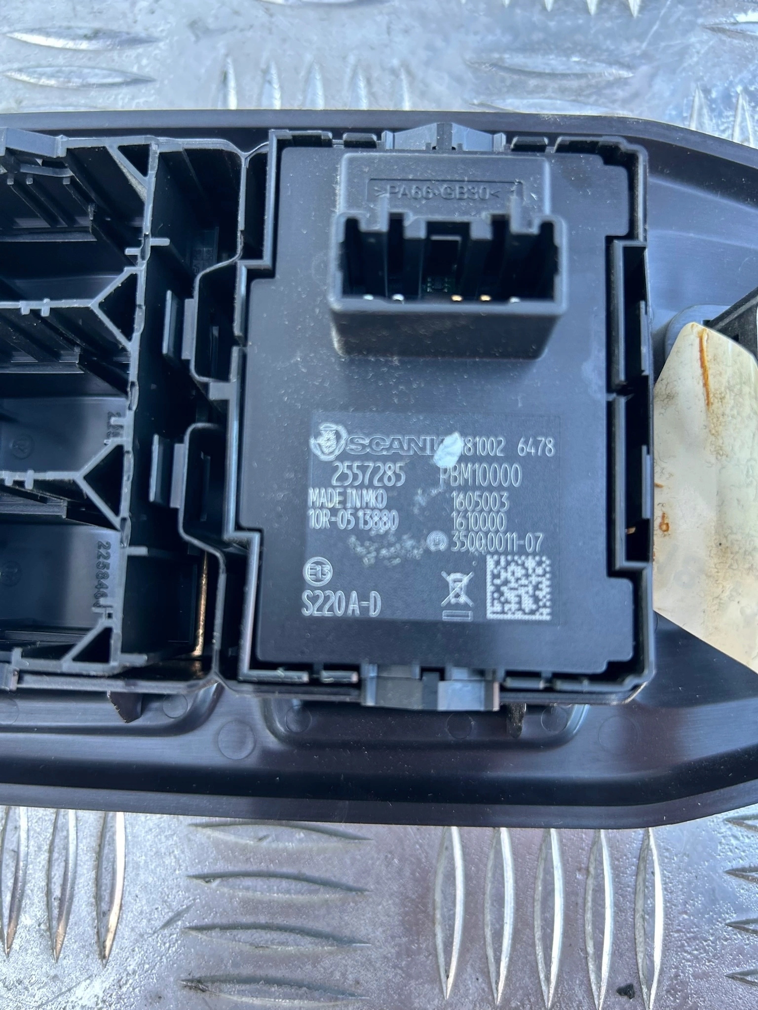 PANEL PRZEŁĄCZNIKI KONSOLA SCANIA NTG NOWY MODEL - obrazek 2