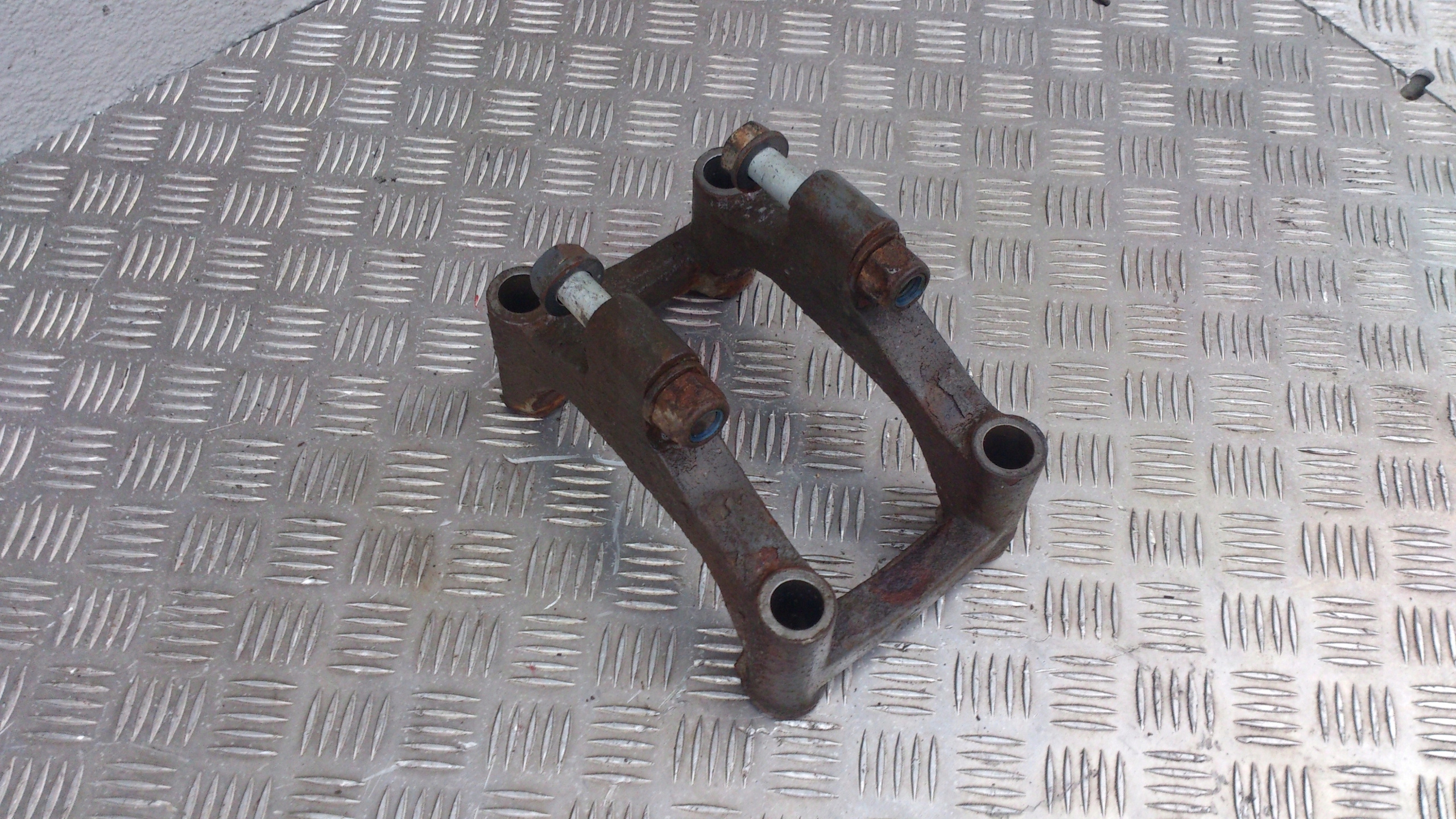 MOCOWANIE DRĄŻKA REAKCYJNEGO SCANIA 4 WYWROTKA - obrazek 3