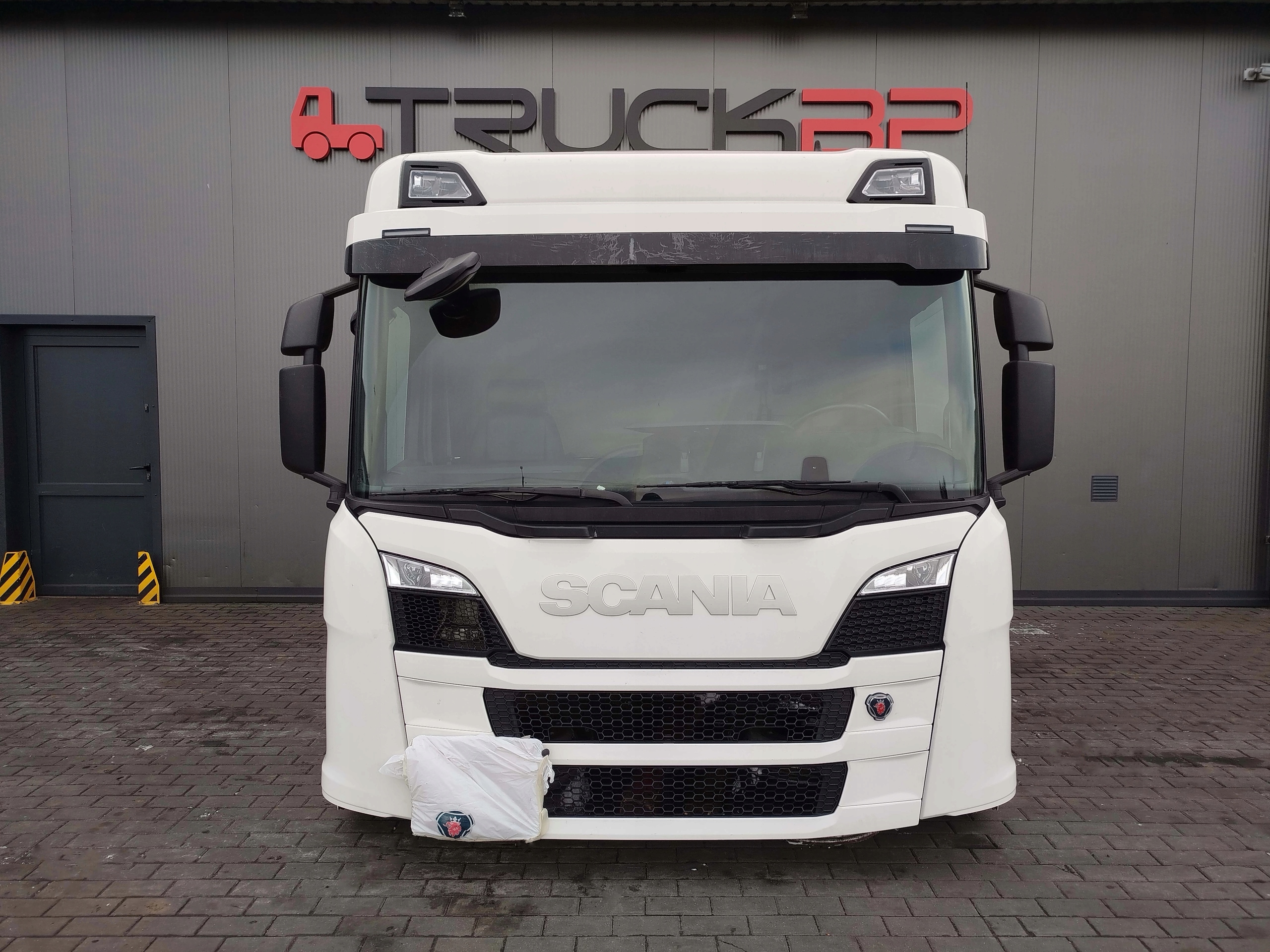 KABINA SCANIA R NTG NISKI DACH