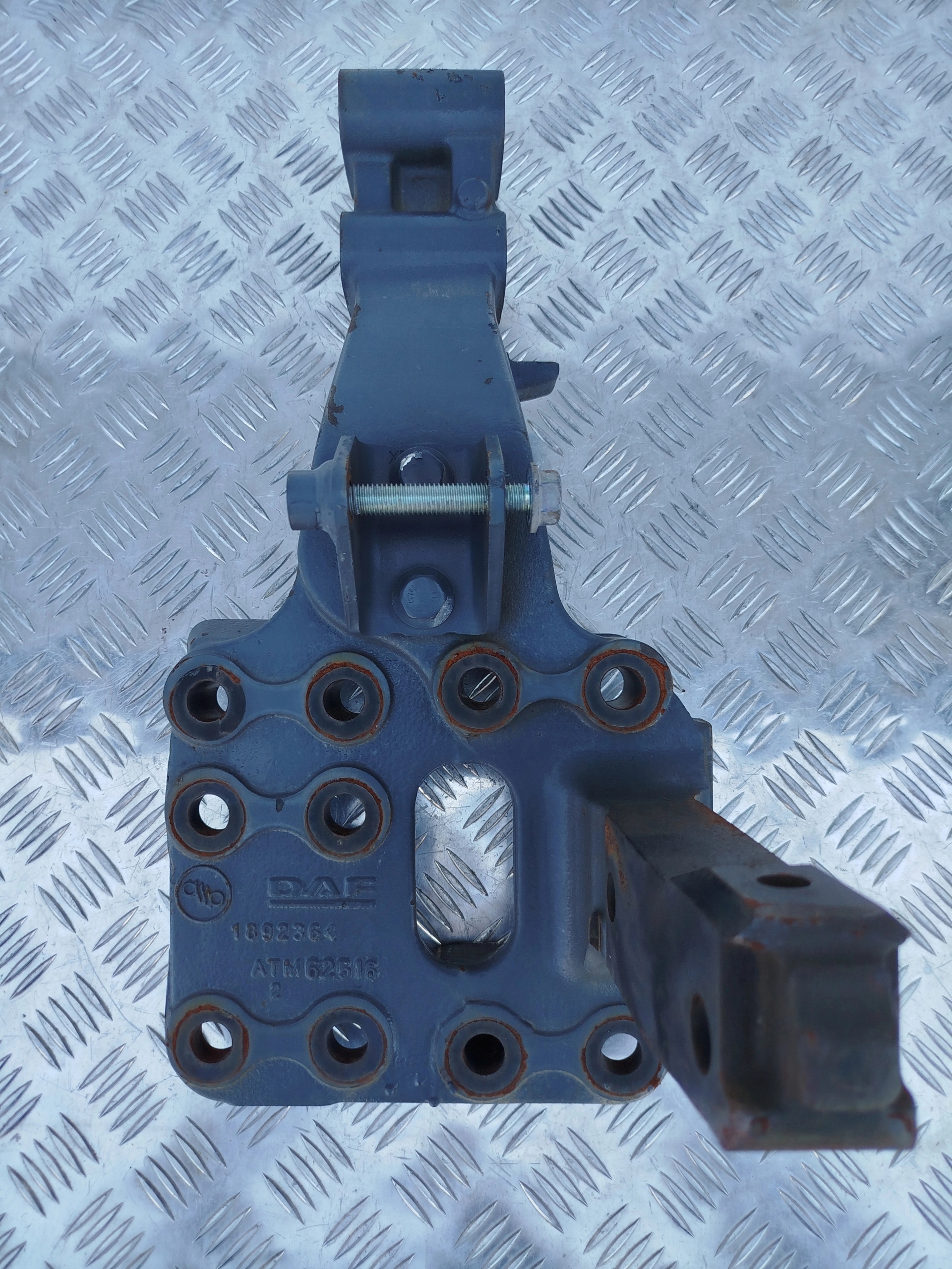 WSPORNIK KABINY PRAWY TYŁ DAF XF 106 - obrazek 4