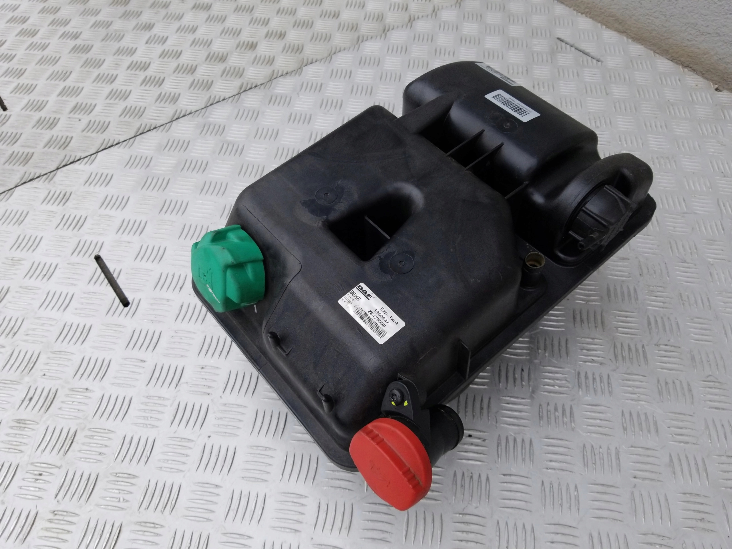 ZBIORNICZEK WYRÓWNAWCZY DAF CF XF 450 106 EURO 6 L - obrazek 3