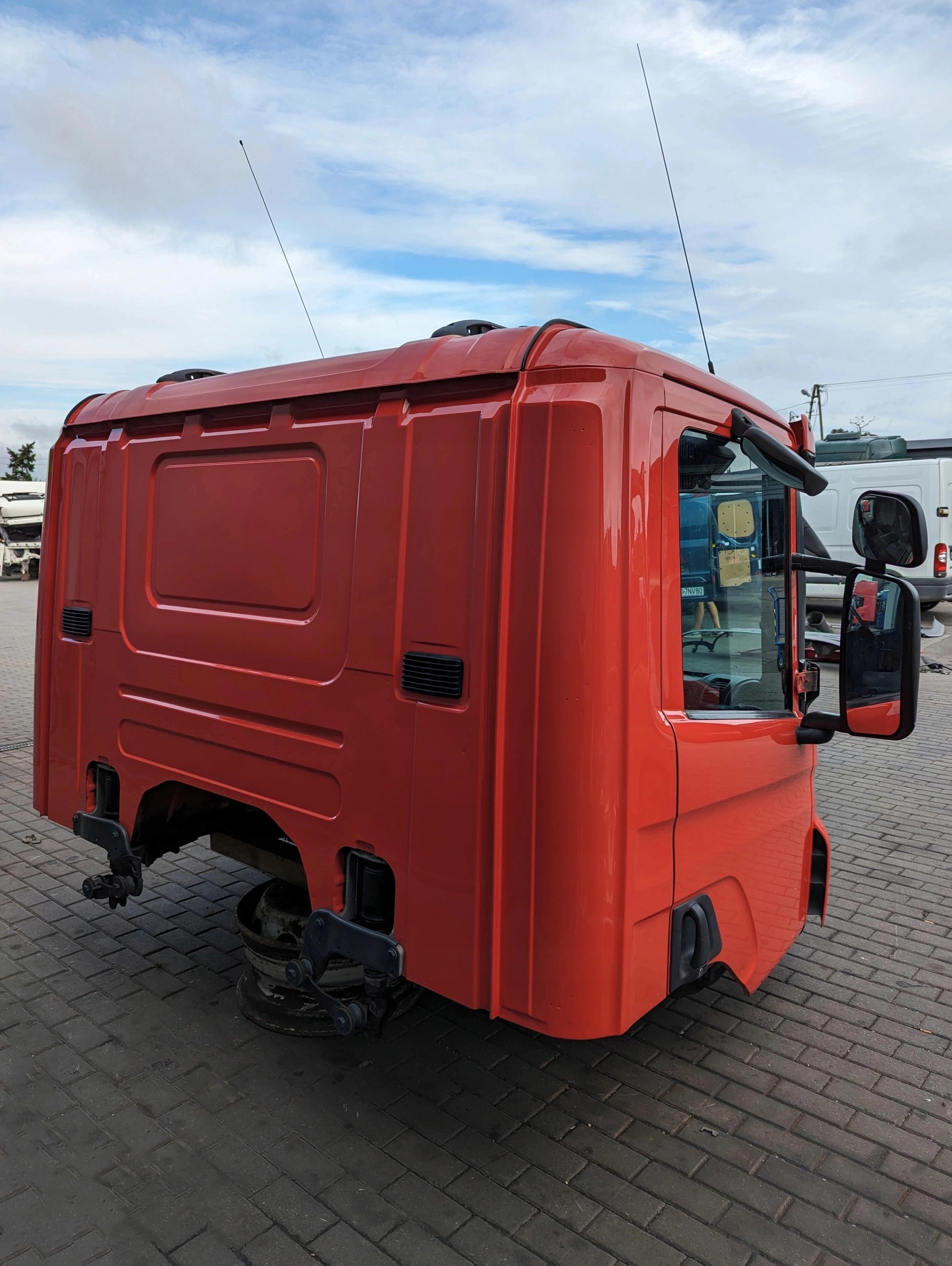 KABINA SCANIA CP14 DZIENNA - obrazek 4