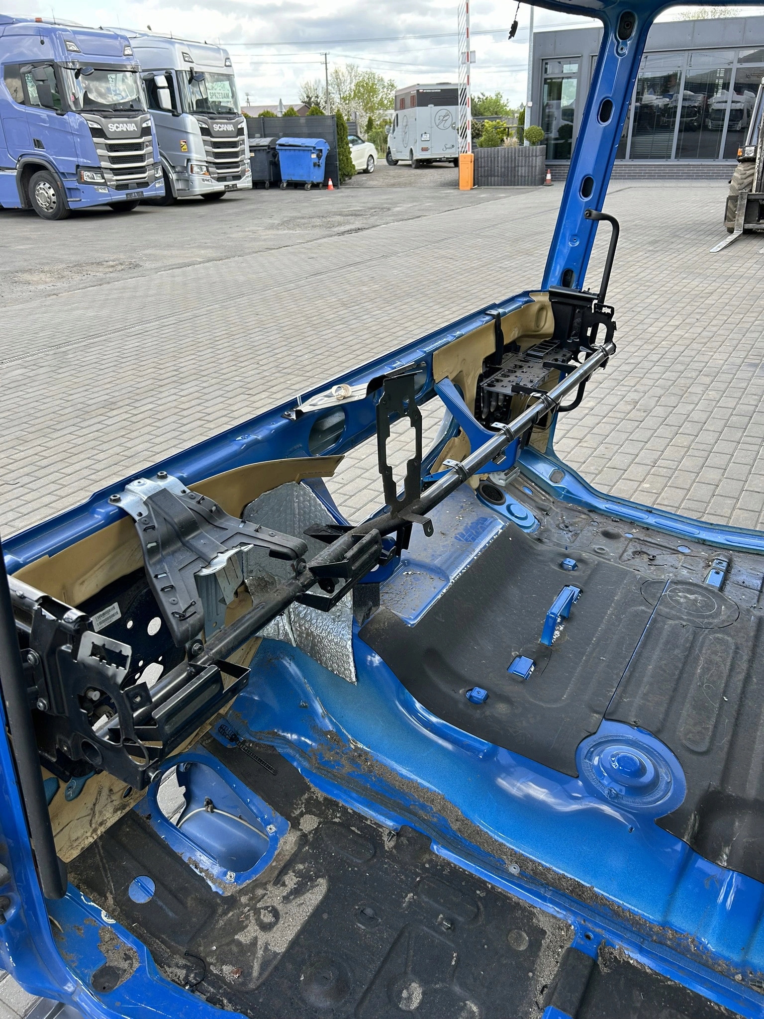 KABINA GOŁA SZKIELET SCANIA CR19 XPI 2013 ROK - obrazek 8