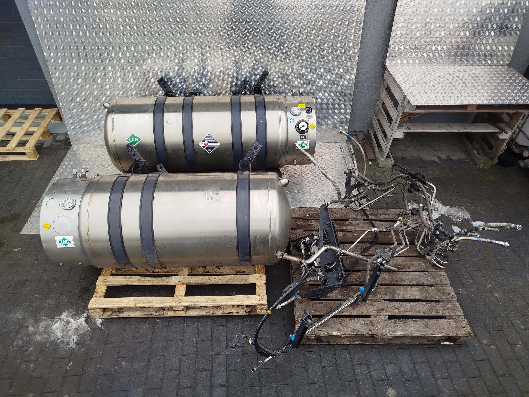 ZBIORNIK ZBIORNIKI GAZOWE LNG KOMPLETNE Z PRZEWODAMI SCANIA NTG - obrazek 2