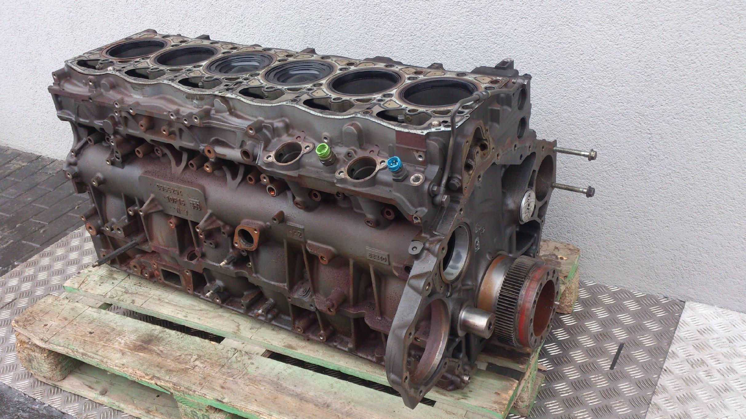 SŁUPEK BLOK SILNIKA DAF XF 106 EURO 6 GOŁY 460 - obrazek 2