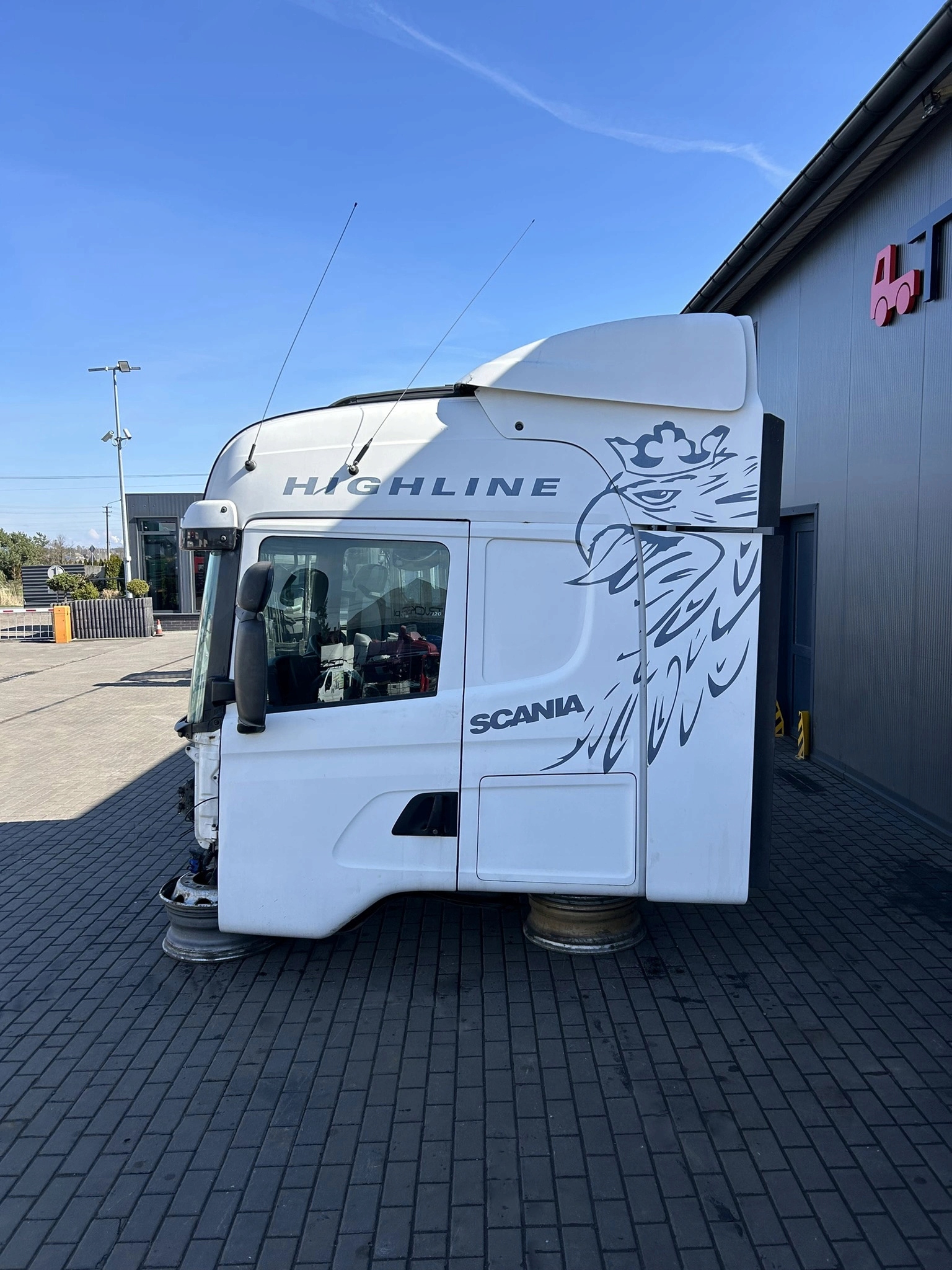 KABINA SCANIA CR19 HPI 2010 ROK - obrazek 3